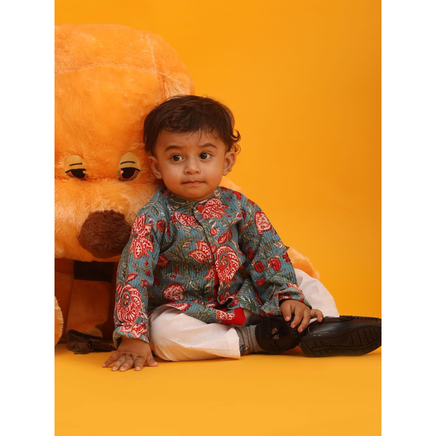 VASTRAMAY Infant Boys Blue And White Cotton Blend Kurta Pyjama Set_VSHISBK197nPWH_14