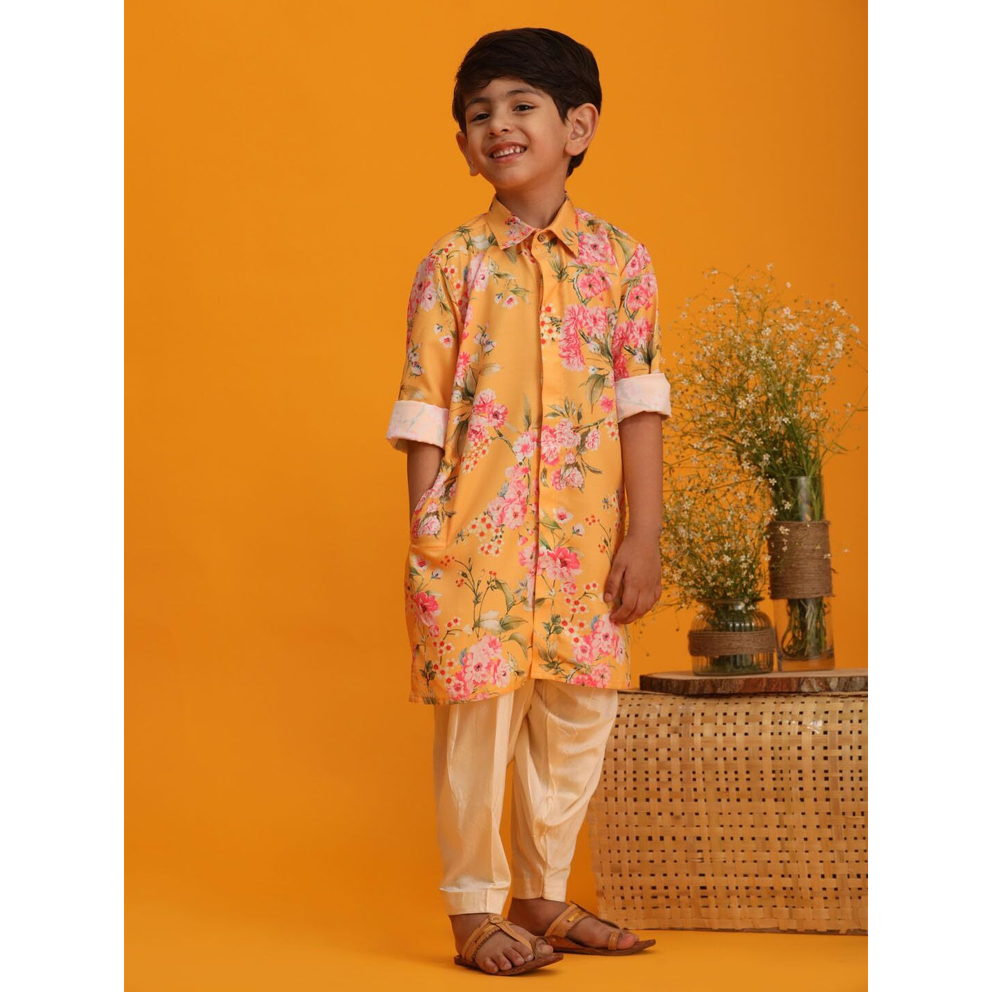 VASTRAMAY Boy's Multicolor Base Yellow Kurta Patiala Set_VASBK179YWnPTYCR_36