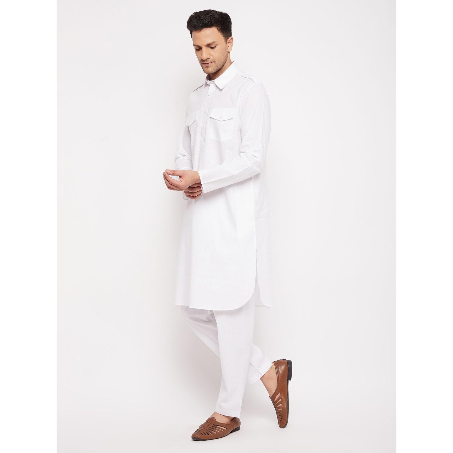 VASTRAMAY Men's Cotton Blend White Pathani Kurta Set - Classic Ethnic Attire, Cultural Celebrations & Independence Day | Stylish Pathani Style Kurta In Cotton Fabric Has Roll Up Sleeves With Salwar