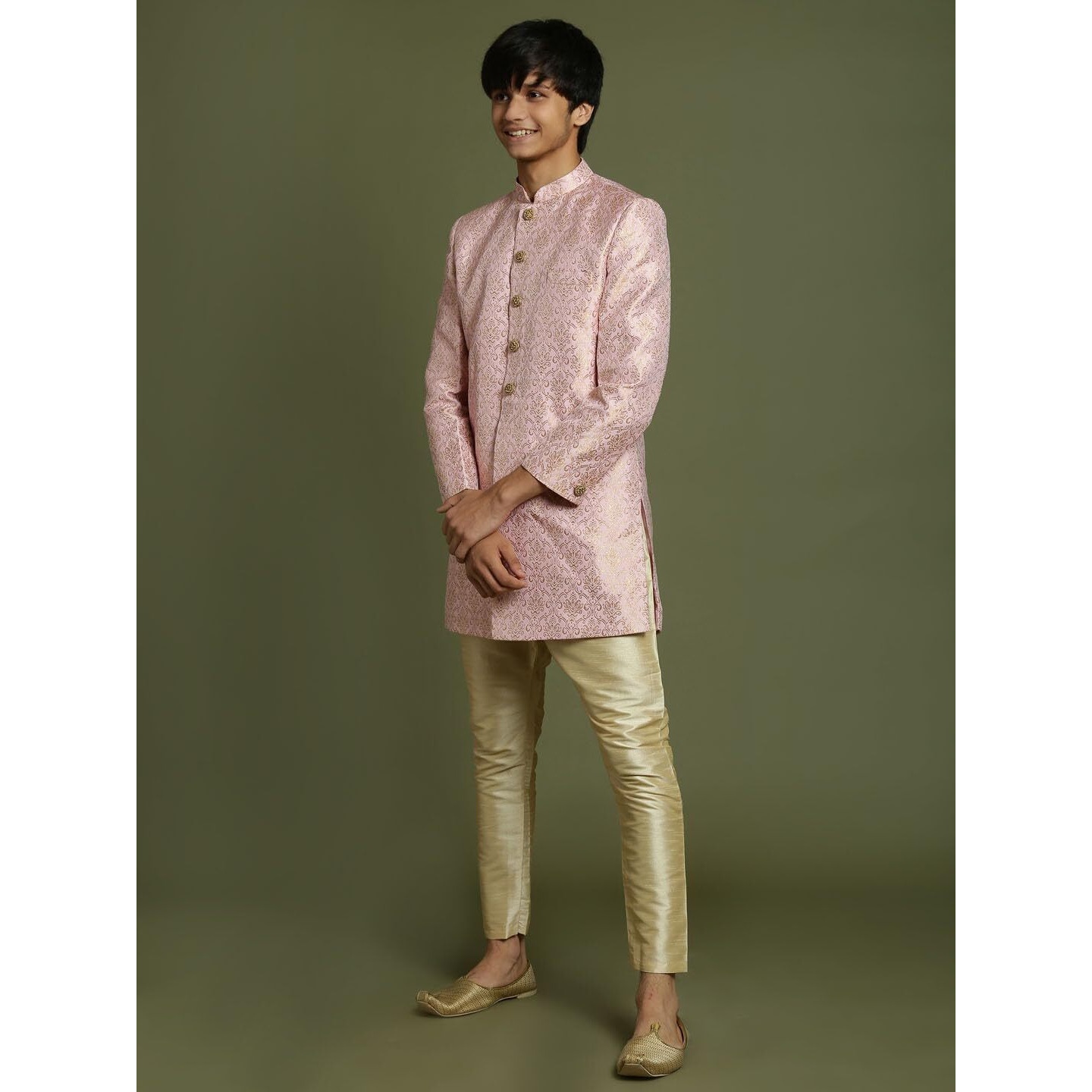 VASTRAMAY YUVA Boys' Pink And Gold Sherwani And Pyjama Set_VYUVBSW128nPGO_36L