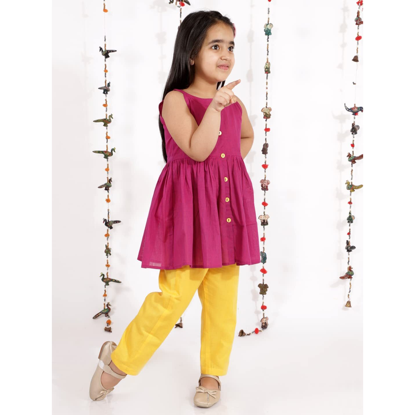 VASTRAMAY Girls' Handloom Cotton Kurta And Straight Pant Set (VASGK070PUnGP01YW_6-7 Years)