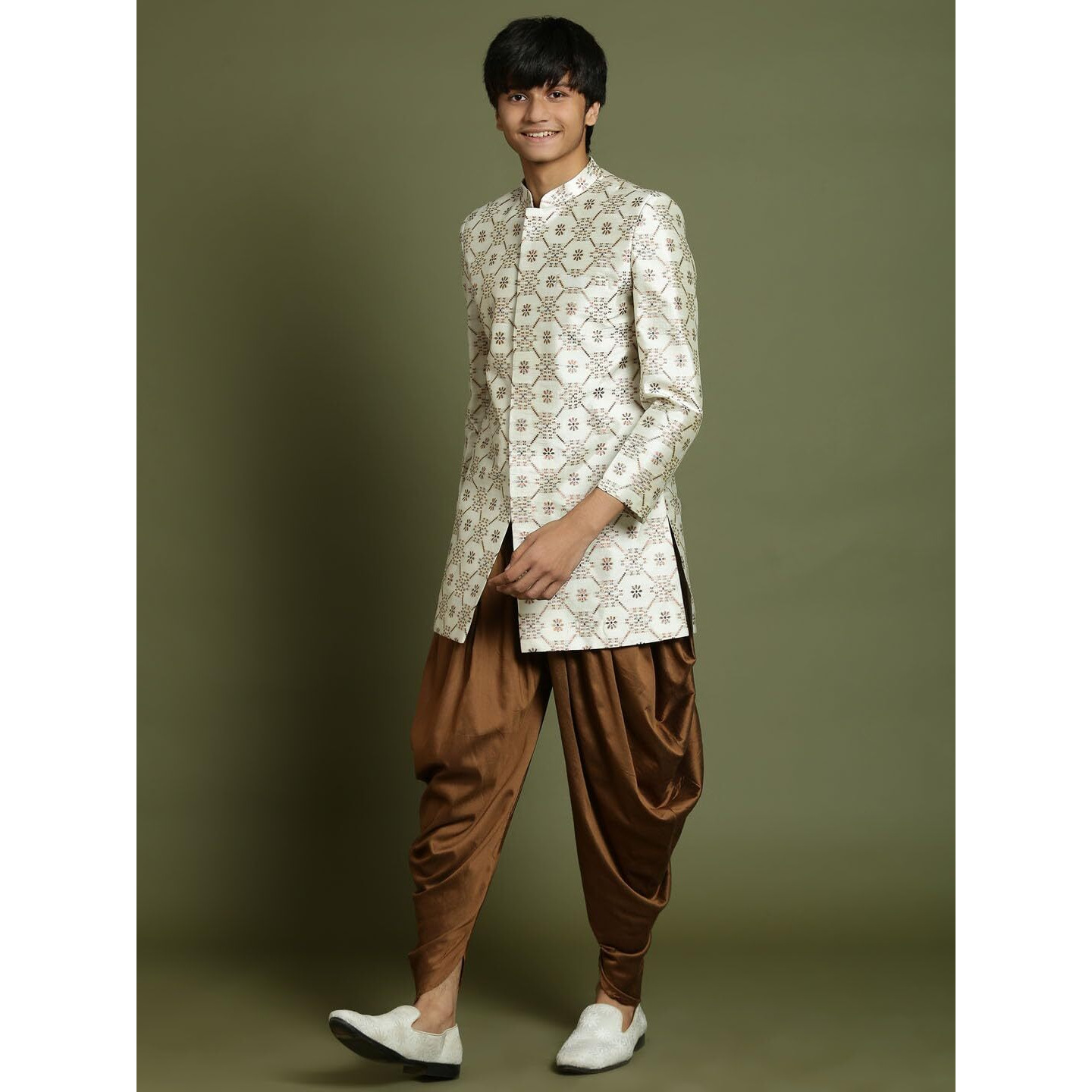 VASTRAMAY YUVA Boys' Beige And Gold Sherwani Set_VYUVBSW027nCDCO_36M