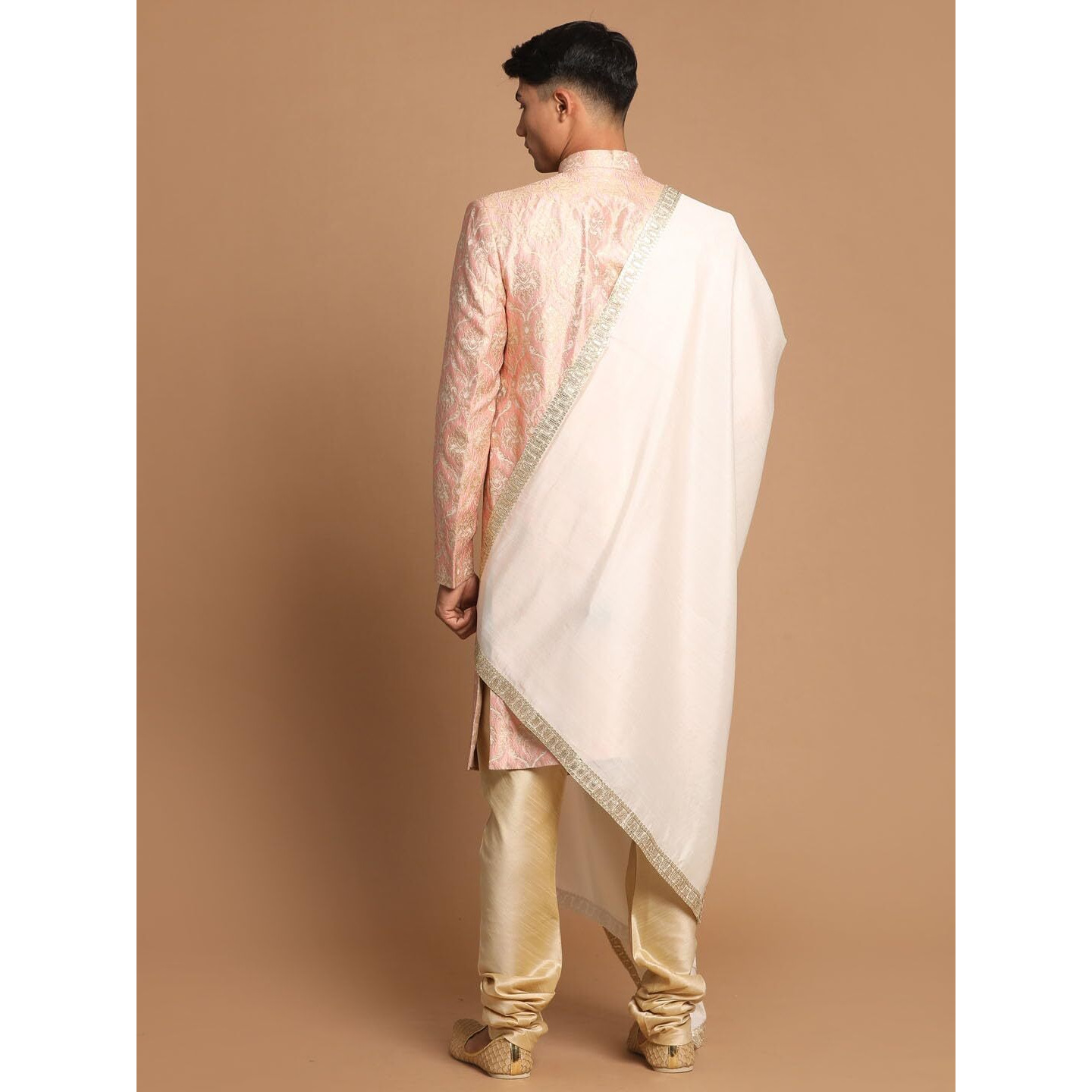 VASTRAMAY Men's Pink And Gold Silk Blend Sherwani Set - A Set Of Brocade Sherwani And Pyjama With Dupatta