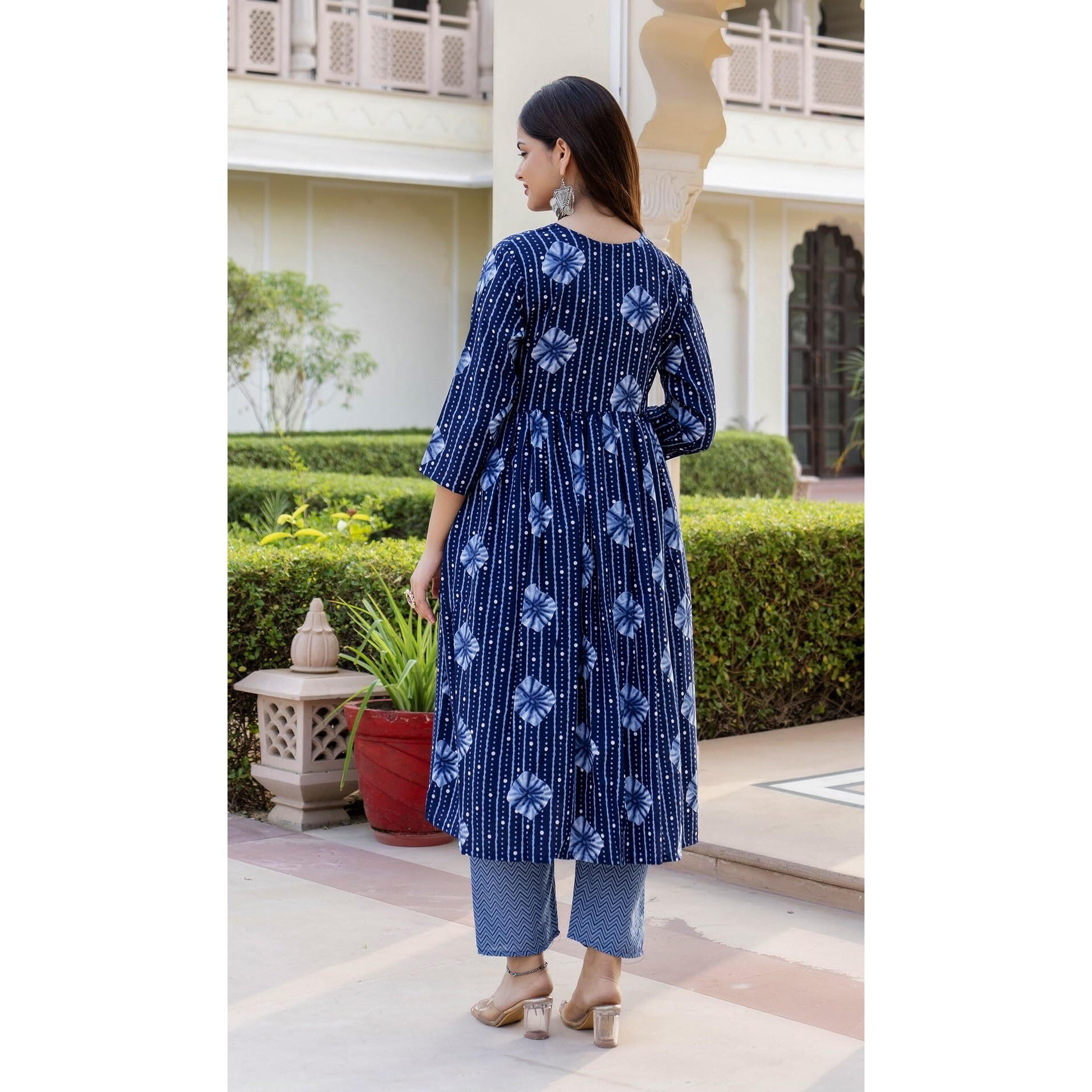KLOSIA Women Indigo Blue Kurta and Pant Set with Dupatta (Medium)