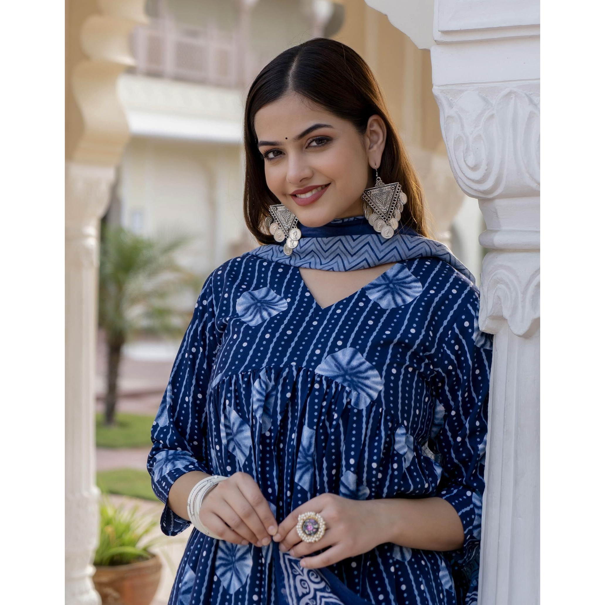 KLOSIA Women Indigo Blue Kurta and Pant Set with Dupatta (Medium)
