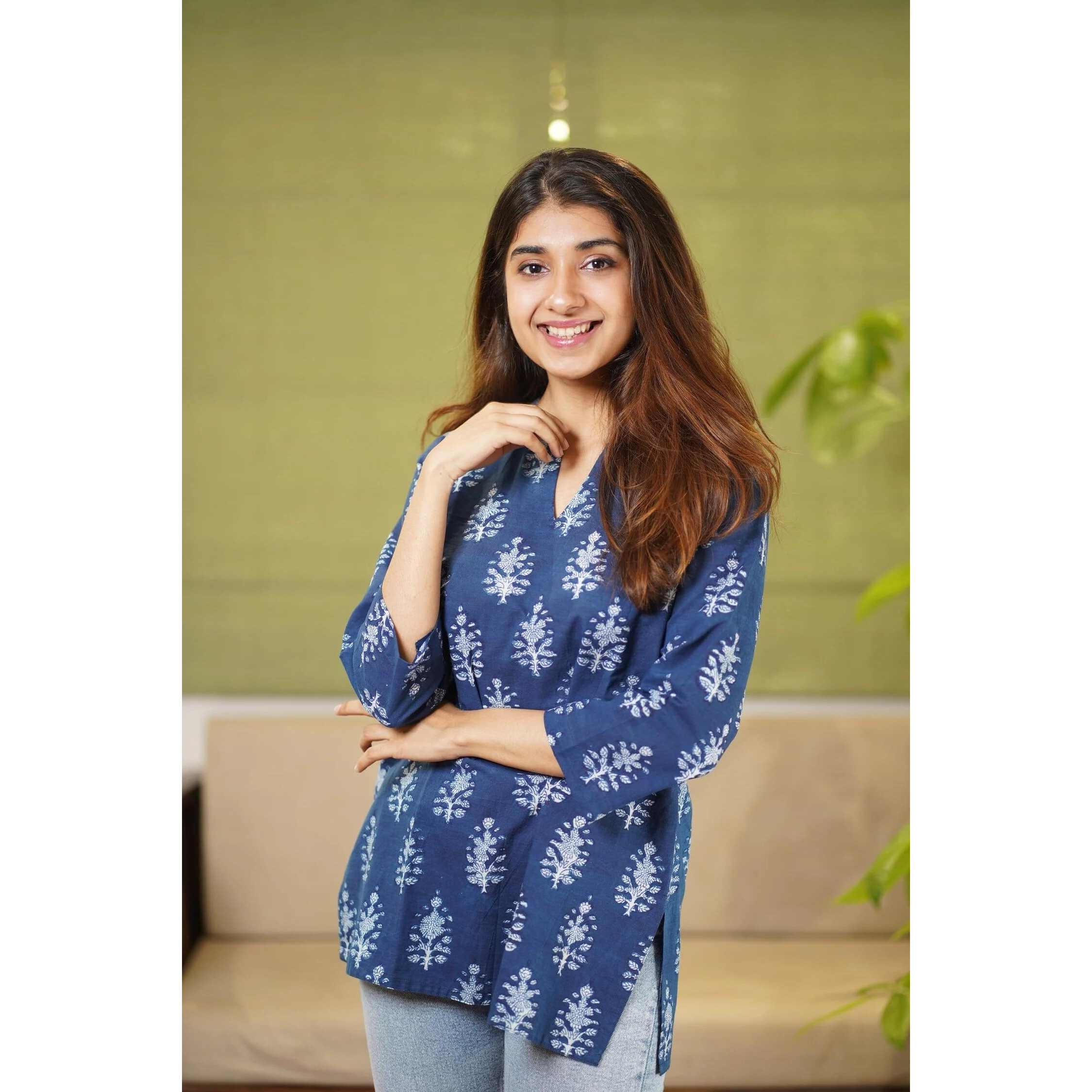 KLOSIA Women Printed Short Kurta (in, Alpha, L, Indigo Blue)