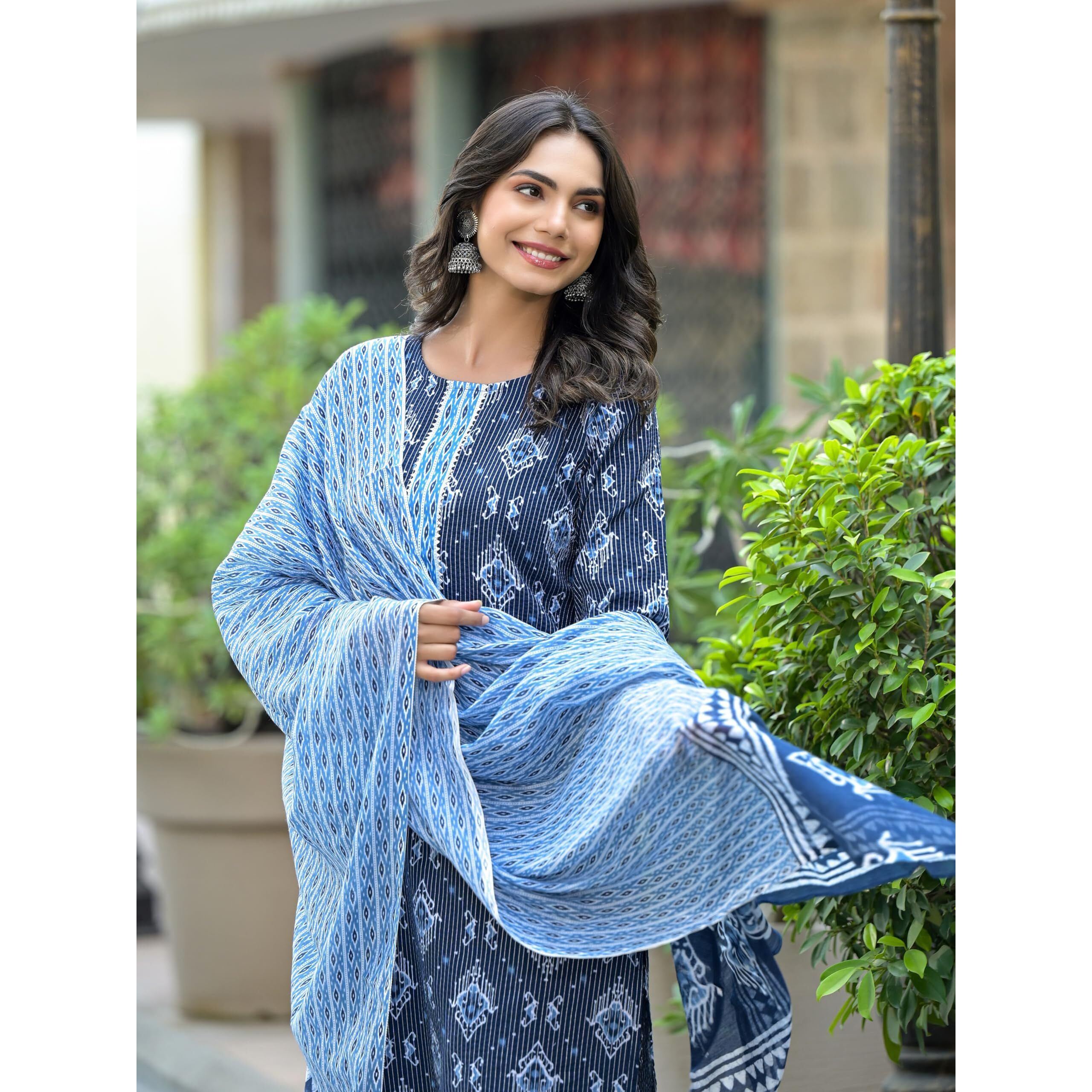 KLOSIA Women Printed Kurta Pant Set with Duppatas (Medium) Blue