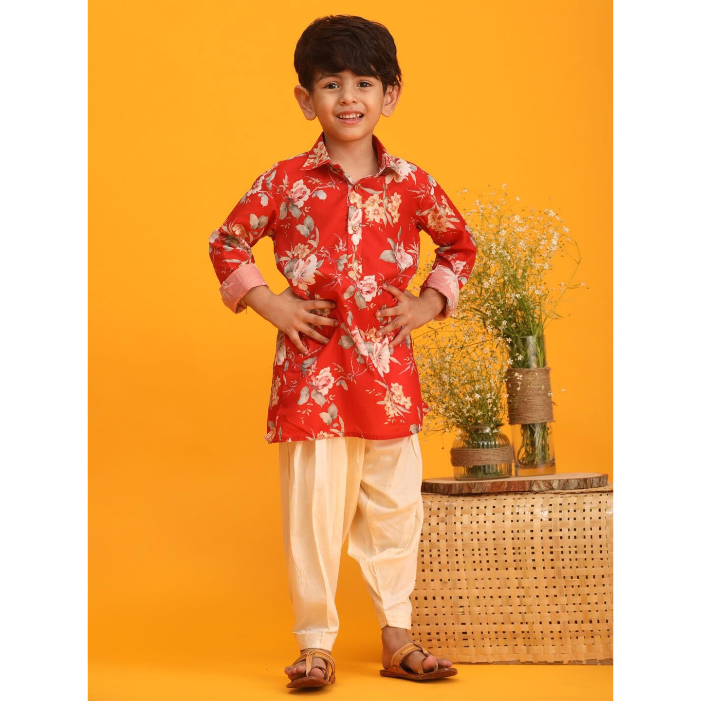 VASTRAMAY Boy's Multicolor Base Red Kurta Patiala Set_VASBK181RDnPTYCR_24