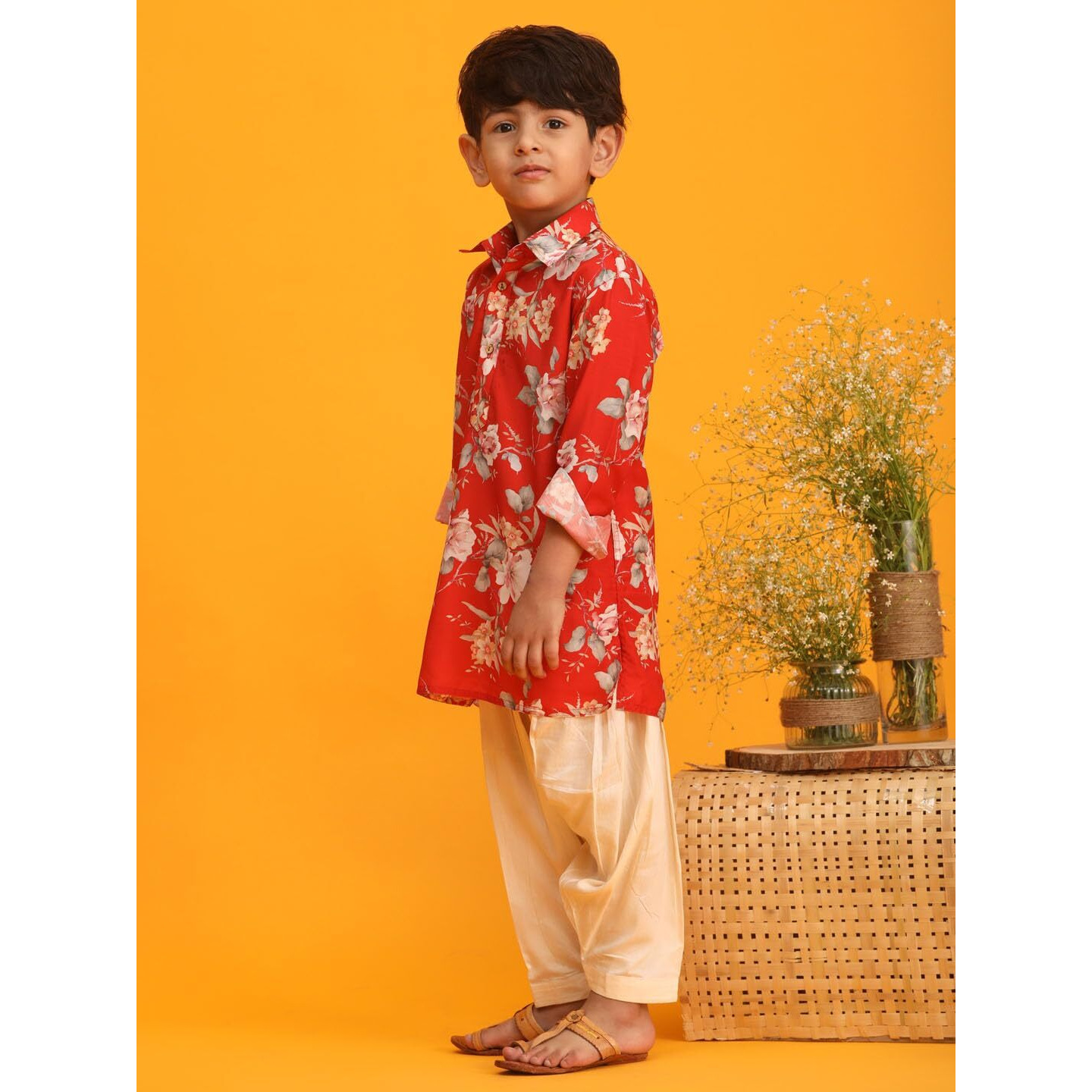 VASTRAMAY Boy's Multicolor Base Red Kurta Patiala Set_VASBK181RDnPTYCR_24