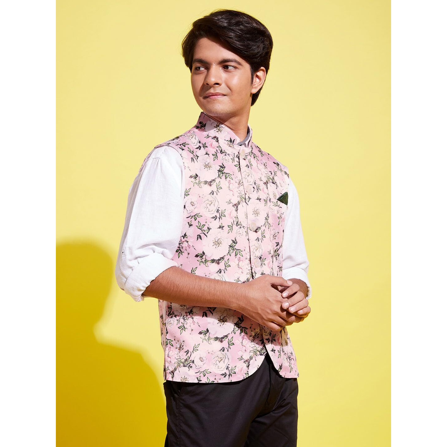 VASTRAMAY YUVA Boys' Multicolor-Base-Pink Nehru Jacket_VYUVBJ055PN_36L