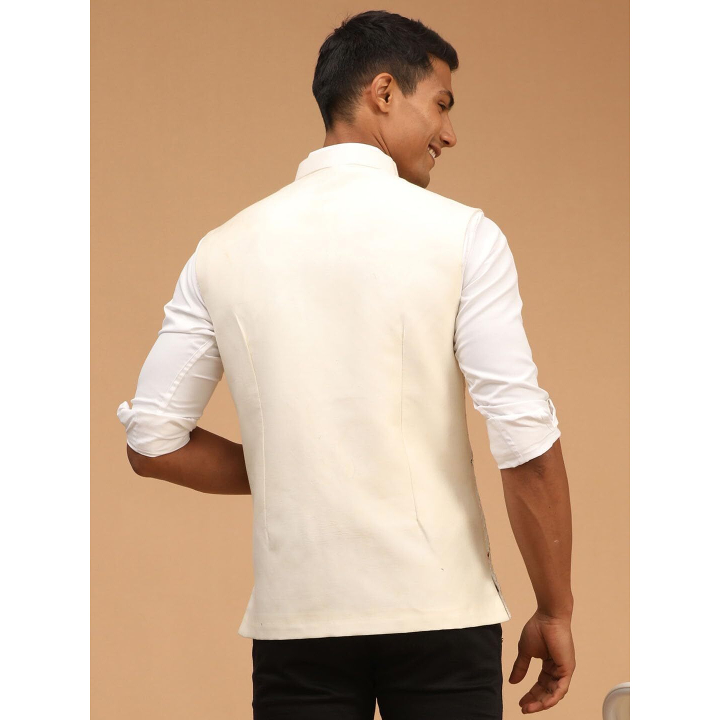 VASTRAMAY Men's Cream Mirror Work Nehru Jacket | Mirror Work Chevron Pattern Chic Jacket For Men