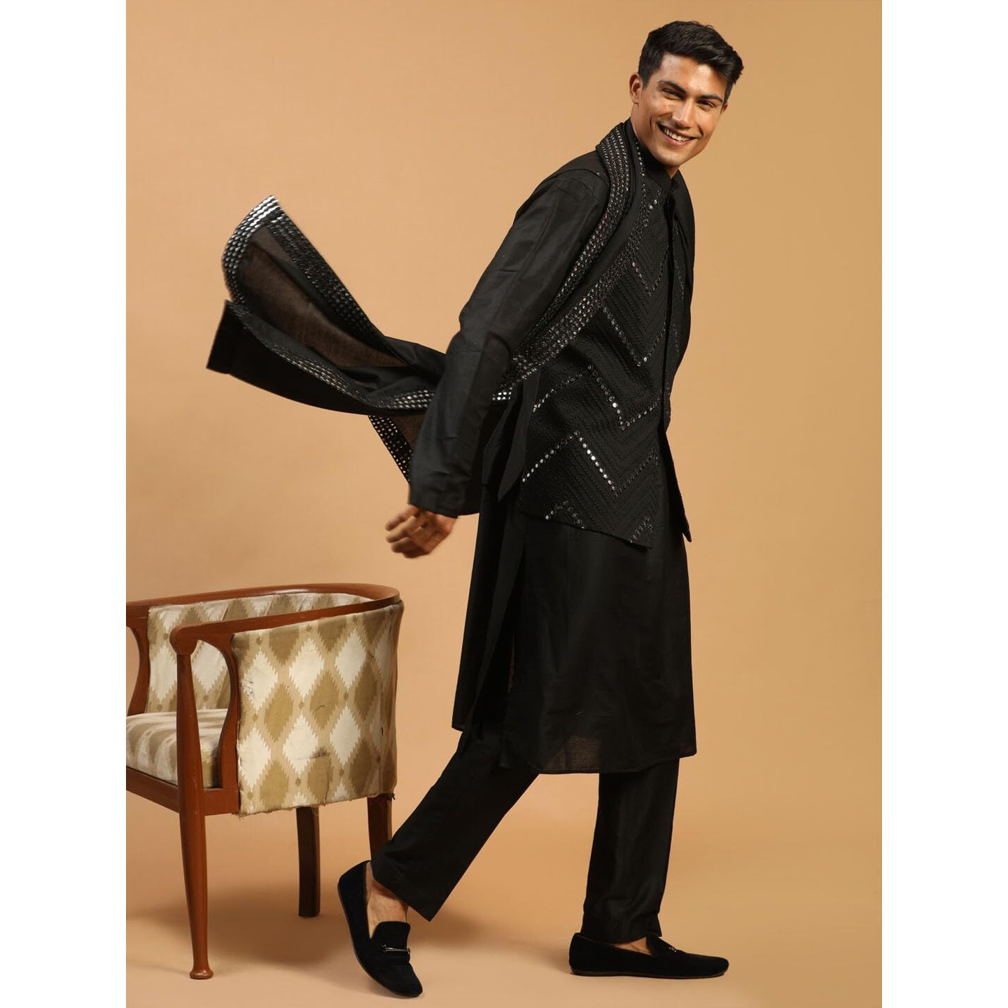 VASTRAMAY Men's Black Viscose Jacket, Kurta and Pyjama Set | Mirror Work Chevron Pattern Chic Jacket Kurta Pyjama And Dupatta set For Men