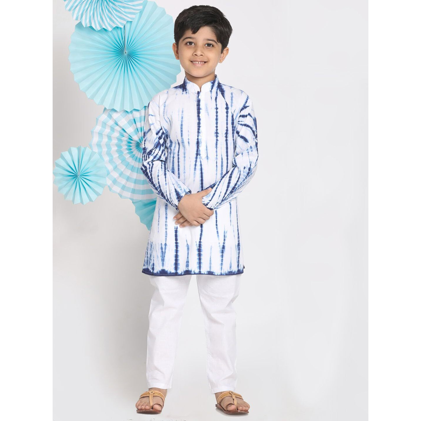 VASTRAMAY Boys' Blue And White Kurta Pyjama Set_VASBK129BUnPCWH_36