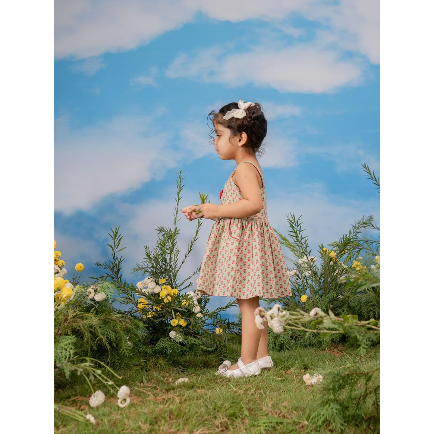 VASTRAMAY Girls' Cotton Sleeveless Flared Dress with Crochet Flower Buttons & Inseam Pocket Mint Green