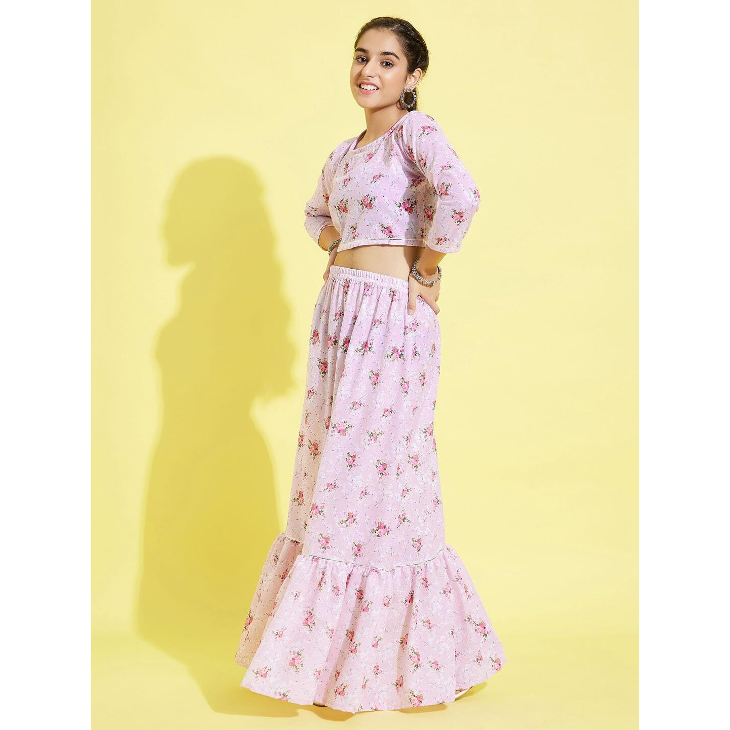 VASTRAMAY YUVA Girls' Multicolor-Base-Pink Crop Top and Lehenga Skirt Set_VYUVGLC107_36