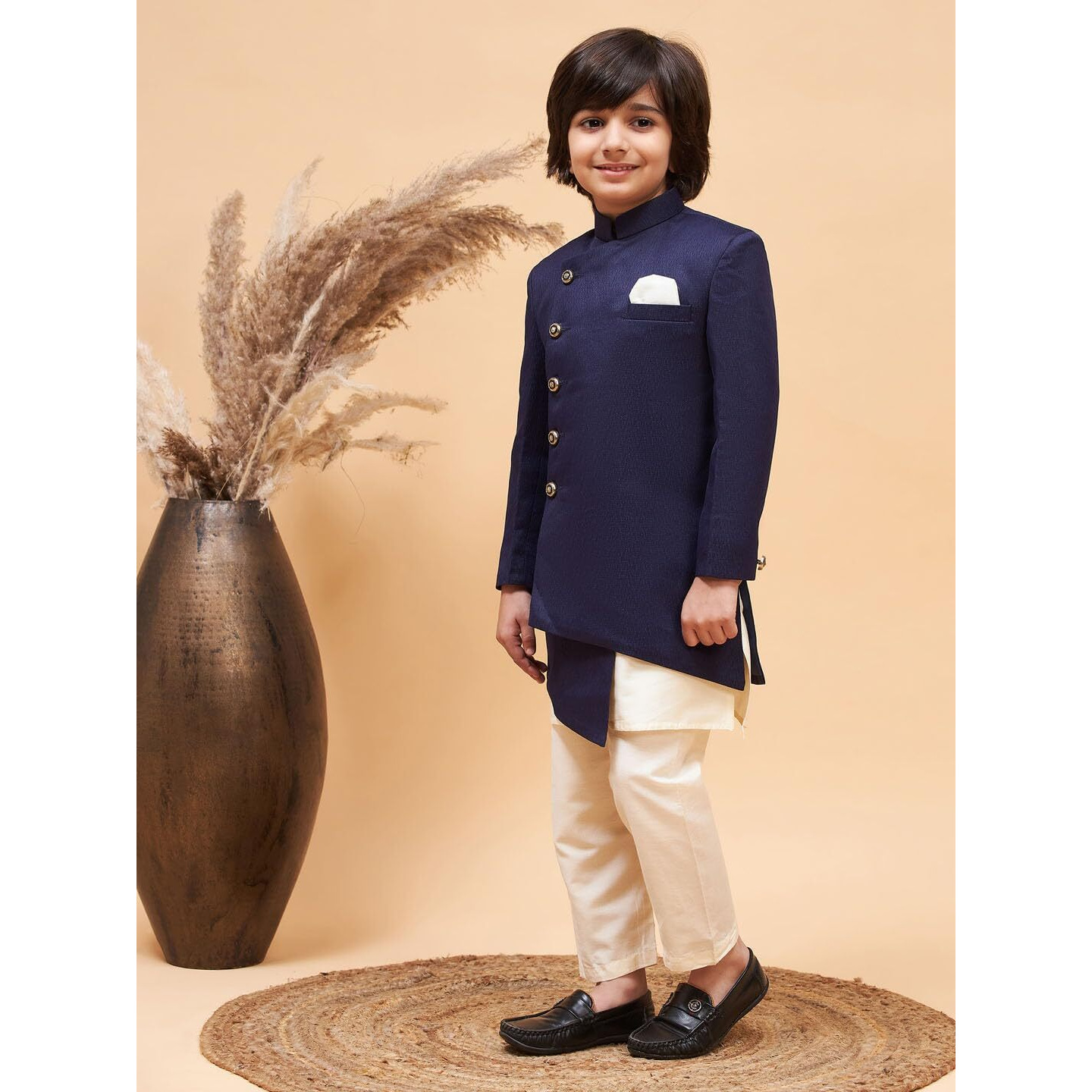 VASTRAMAY Boys' Cream And Blue Sherwani Set_VASBIW027BUnK091CRnVPCR_24