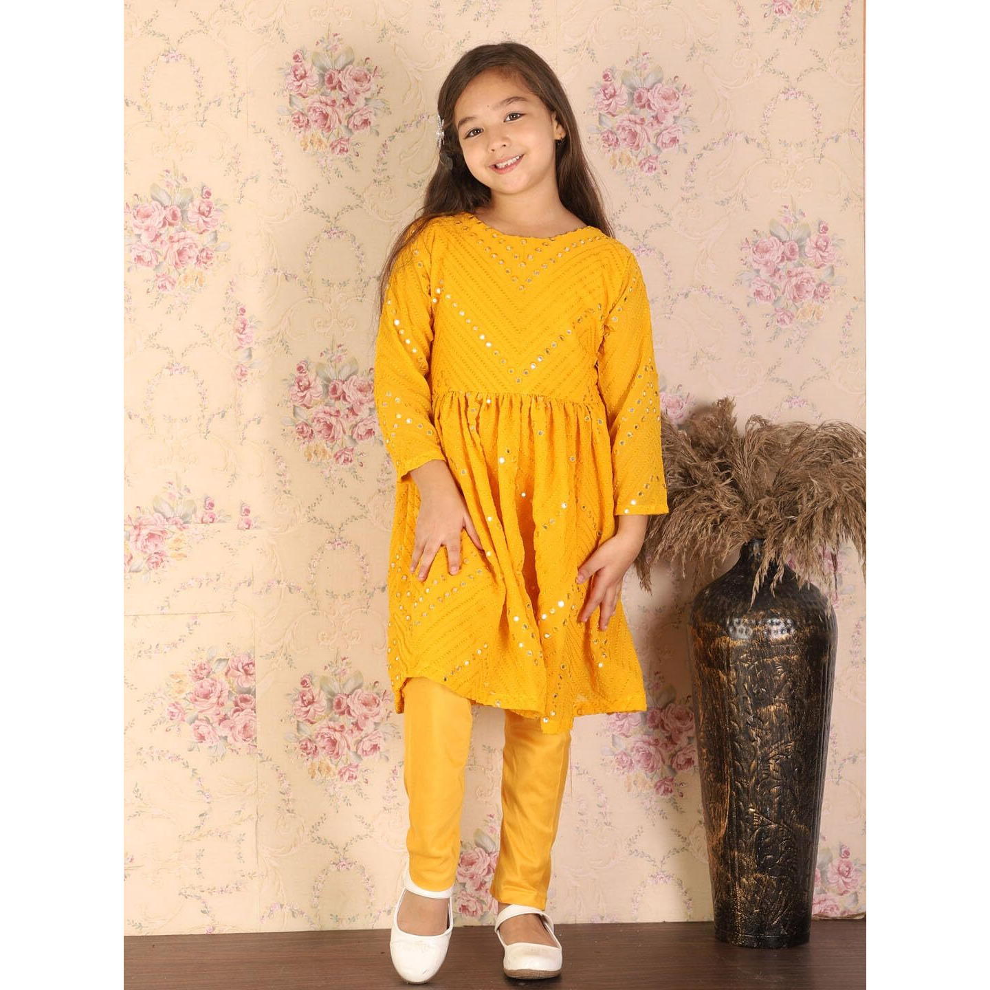 VASTRAMAY Girls' Yellow Kurta And Churidar_VASGK133YWnVCYW_30