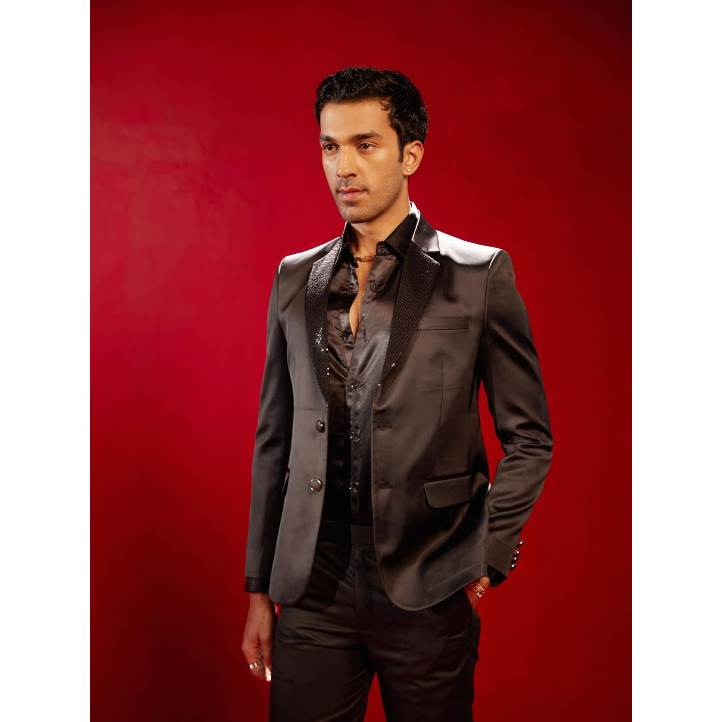 VASTRAMAY Shrestha Men's Black Sequence Collar Blazer