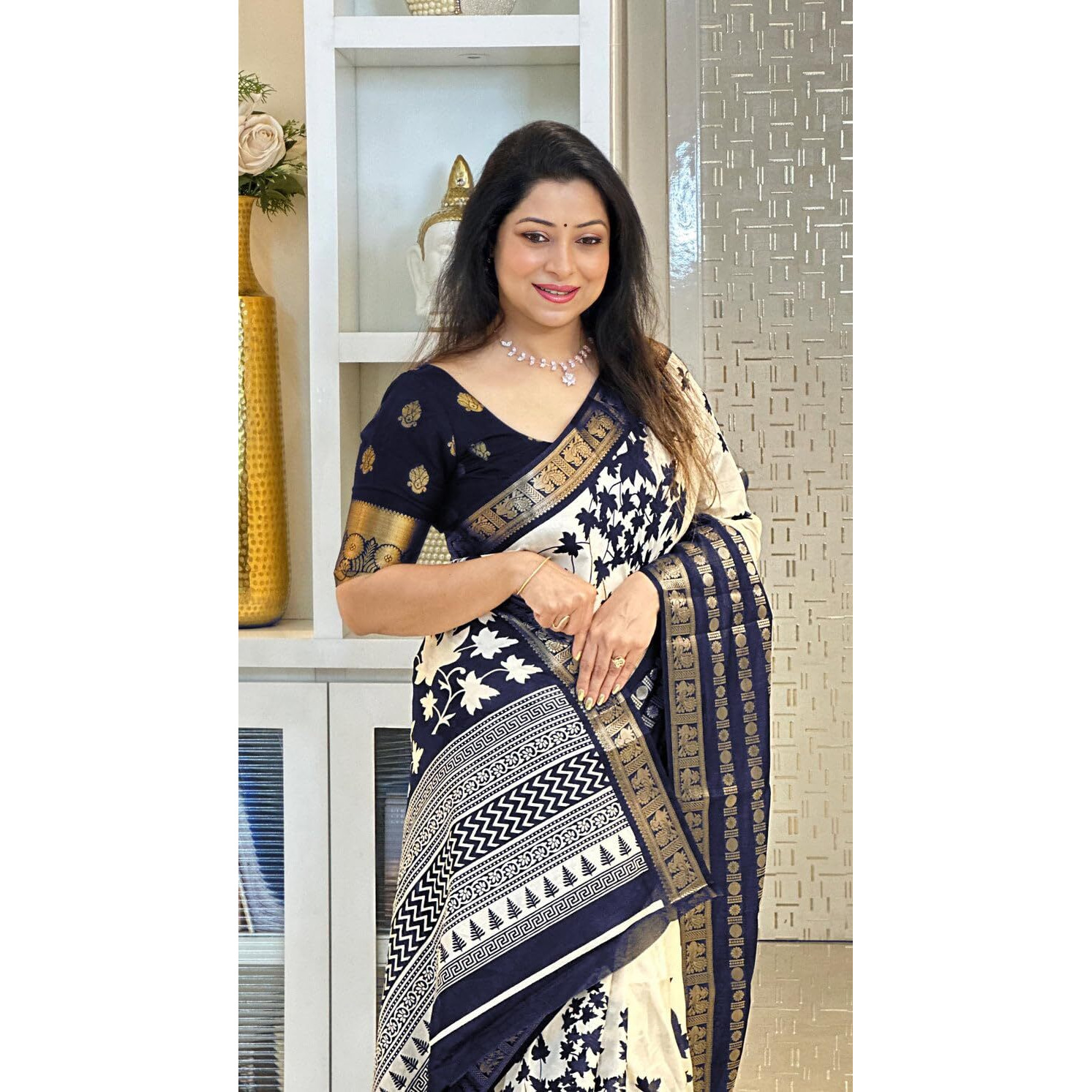 Yashika Women's Floral Printed White Dola Silk Jacquard Saree With Unstitched Blouse Material For Women (AZ-YS-OG-GYANI WHITE BLUE)