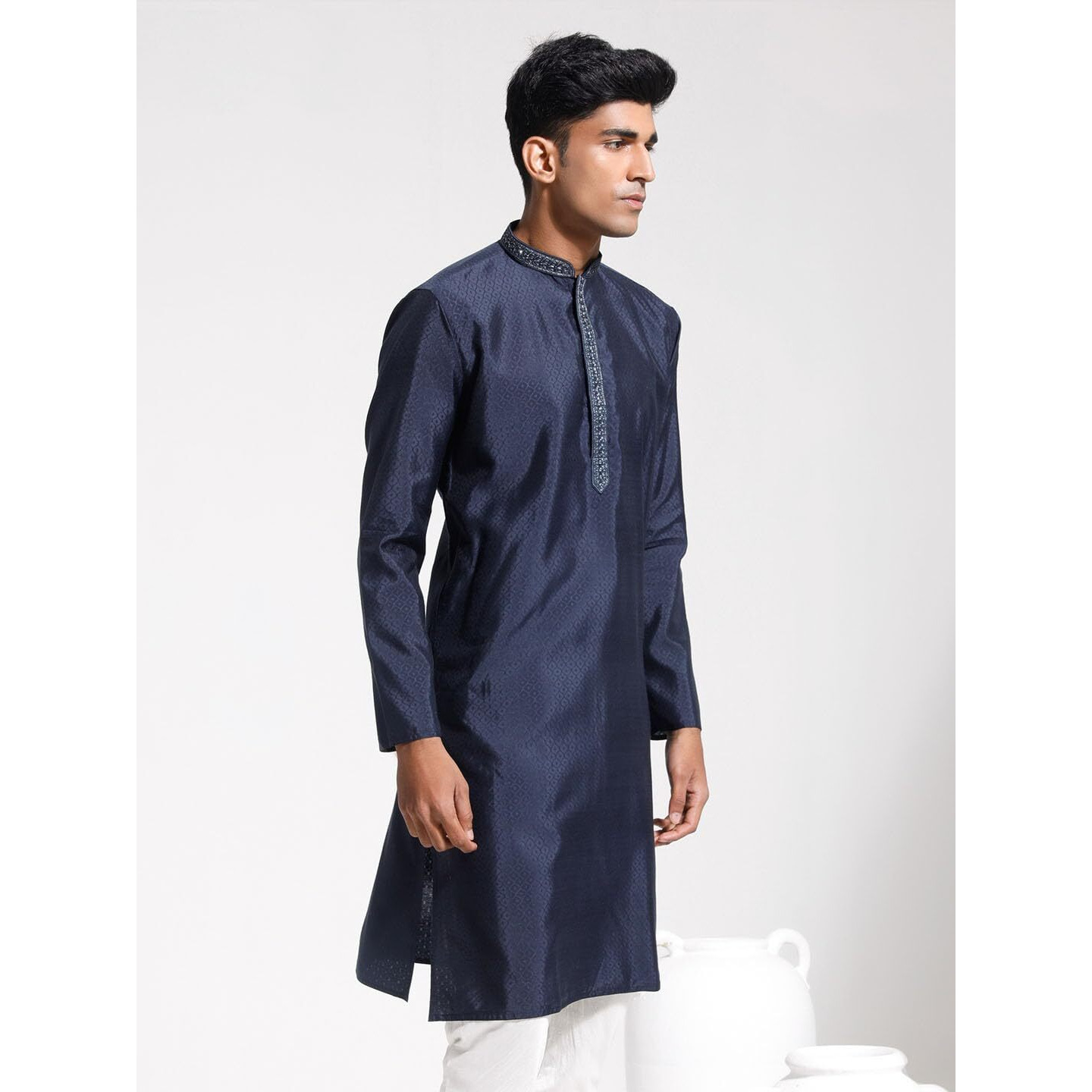 VASTRAMAY Men's Navy Blue Blend Kurta I Jacquard Embroidery Knee Length Kurta I Fastive Party Wedding Traditions Kurta_VASMK278NB_42