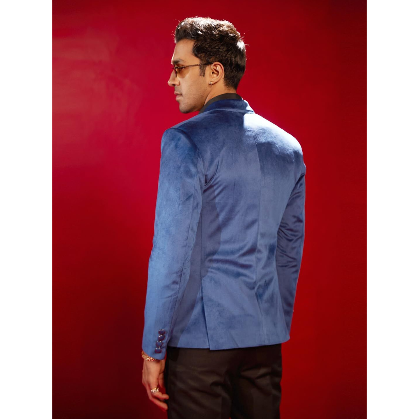 VASTRAMAY Shrestha Men's Navy Blue Velvet Blazer