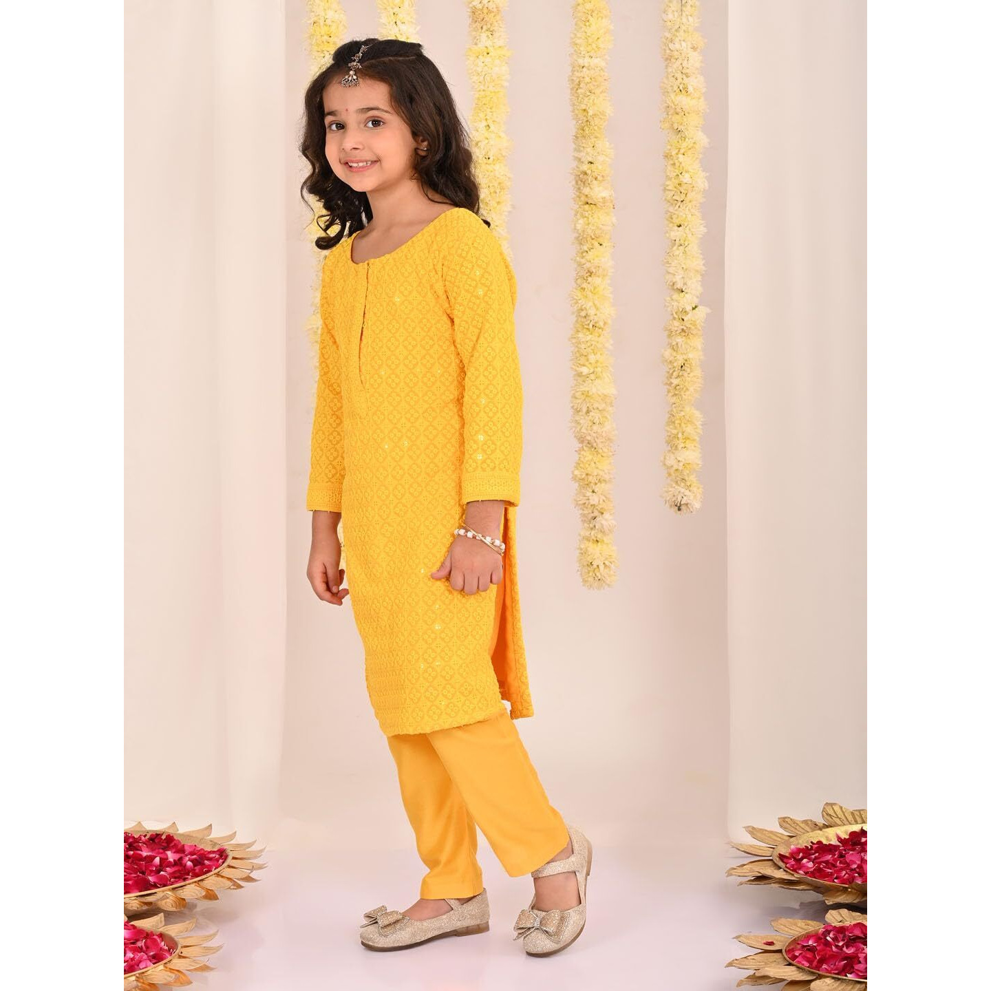 VASTRAMAY Girls' Yellow Kurta And Pant Set_VASGKP050YW_26
