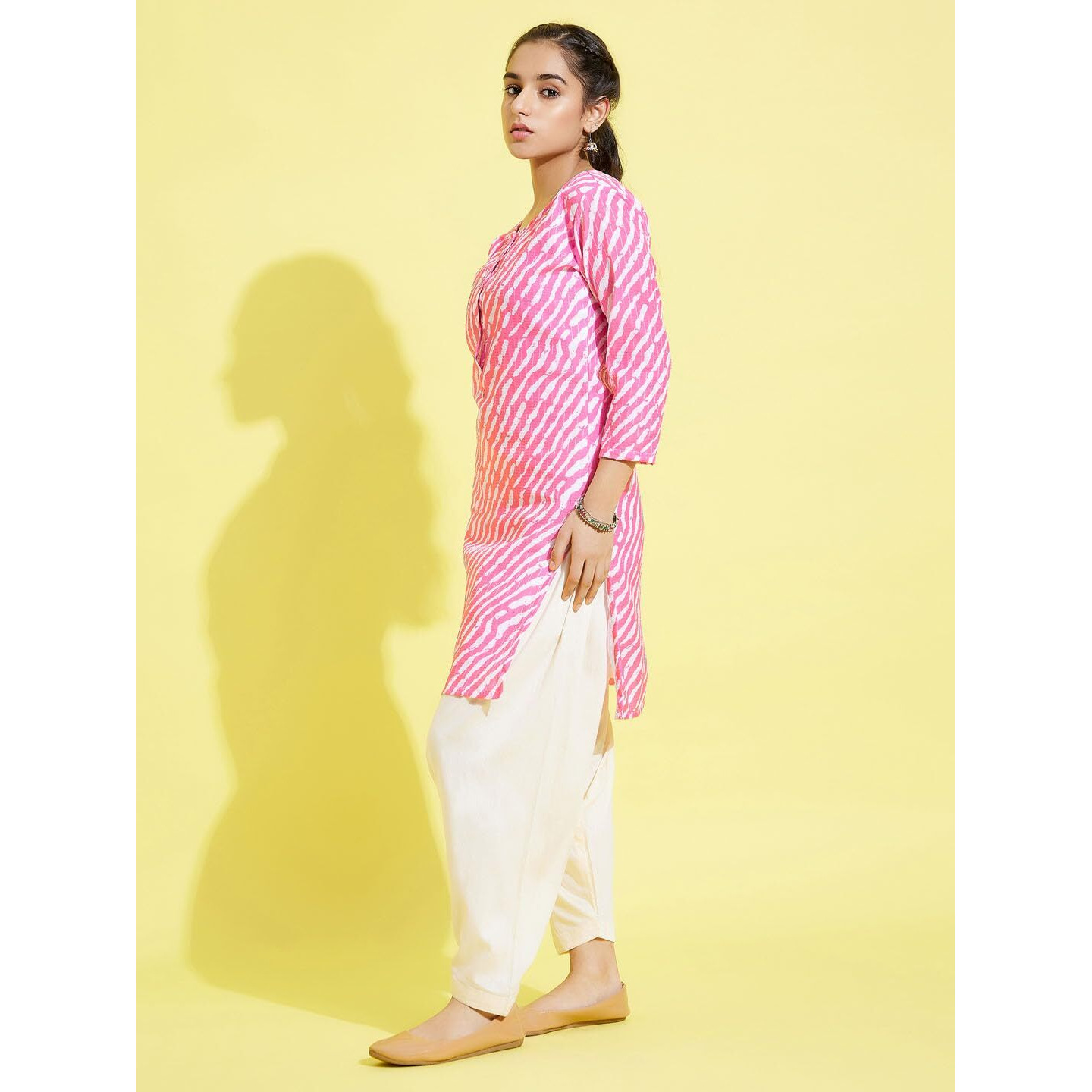 VASTRAMAY YUVA Girls' Pink and White Kurta and Patiala Set_VYUVGK002PNnPTYCR_36