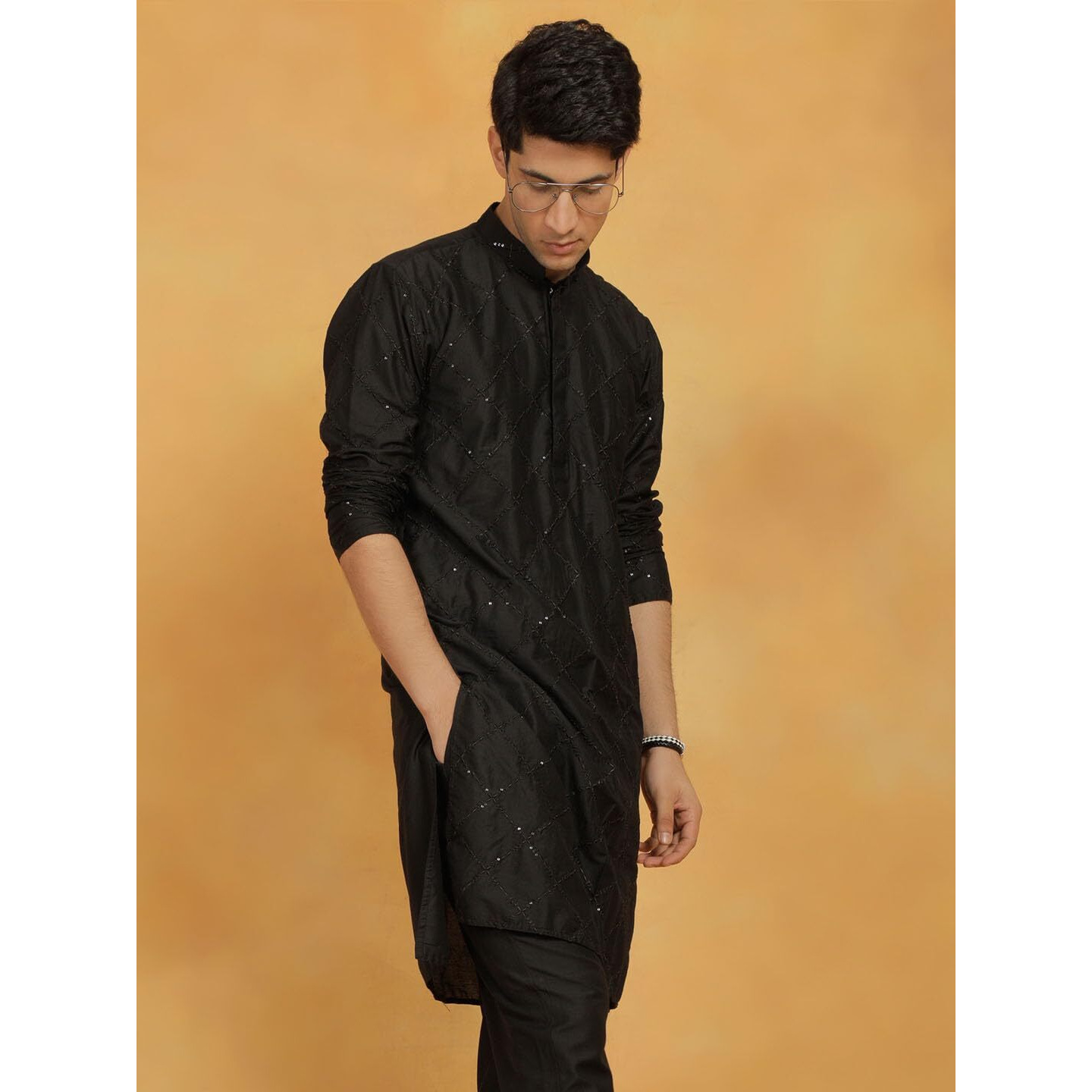 VASTRAMAY Men's Black Viscose Kurta I Allover Embroidered Sequined Knee Length Kurta I Fastive Party Wedding Traditions Kurta_VASMK418BL_38