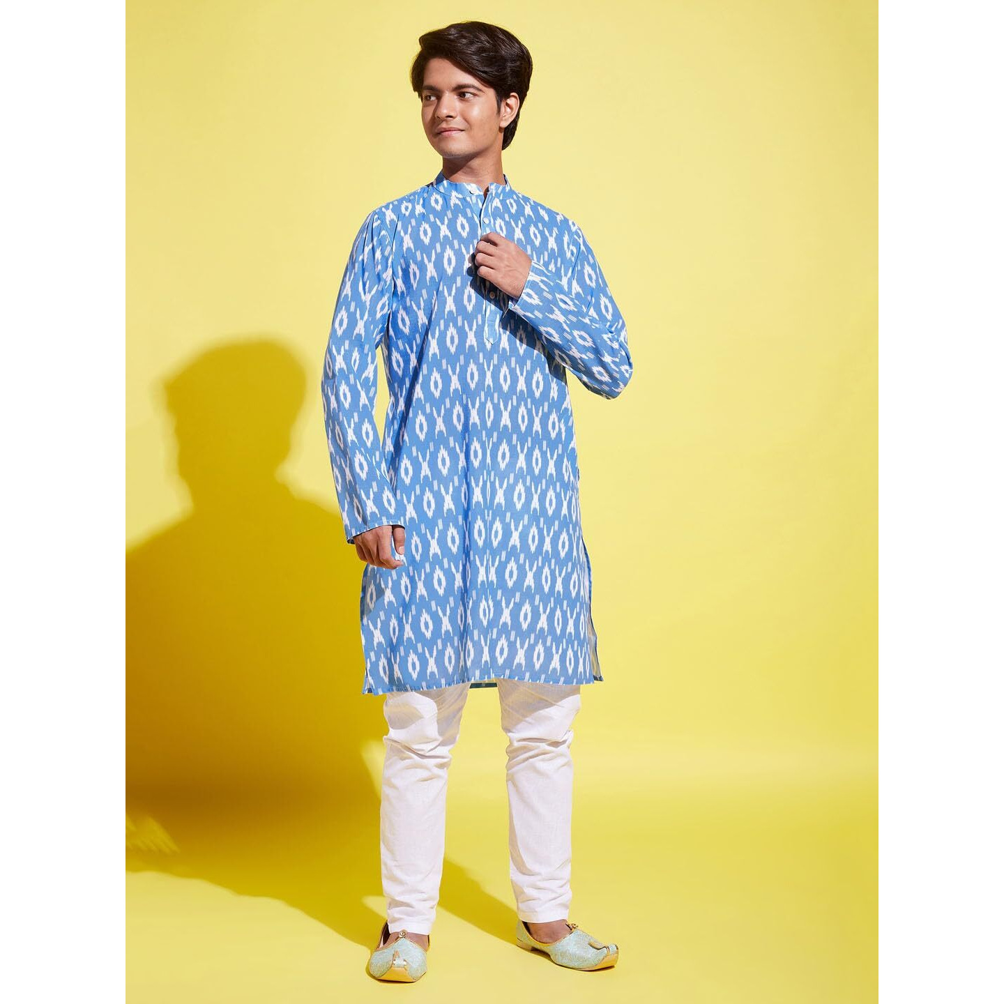 VASTRAMAY YUVA Boys' Aqua Blue And White Ikkat Kurta Pyjama Set_VYUVBK068AQnPWH_36M