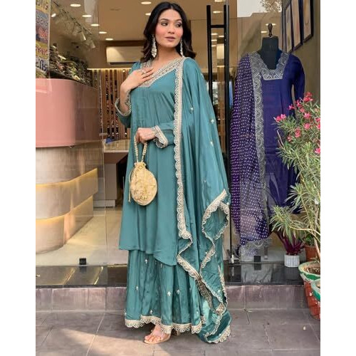 Wedani Silk Embroidered Kurta Set with Duptta for Women Green