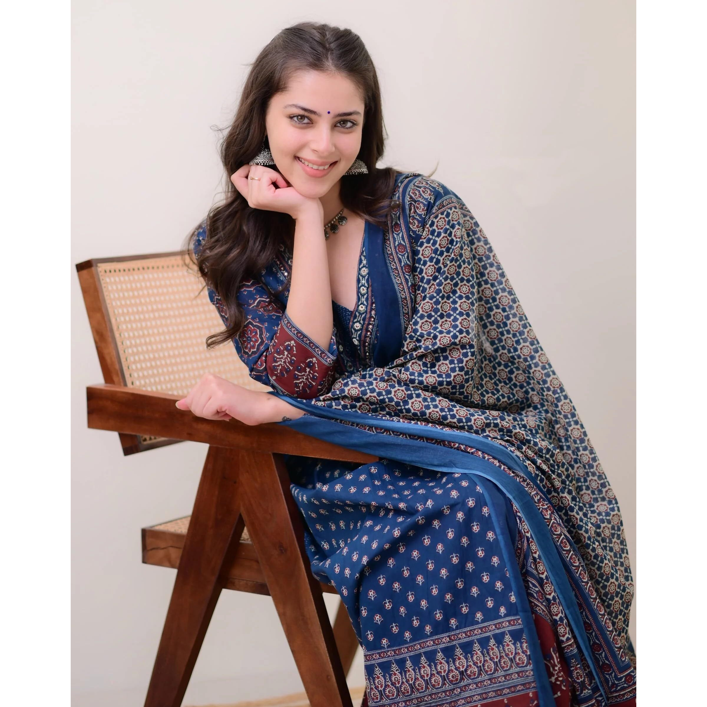 KLOSIA Women Printed Anarkali Kurta and Pant Set with Dupatta (in, Alpha, M, Teal Blue)