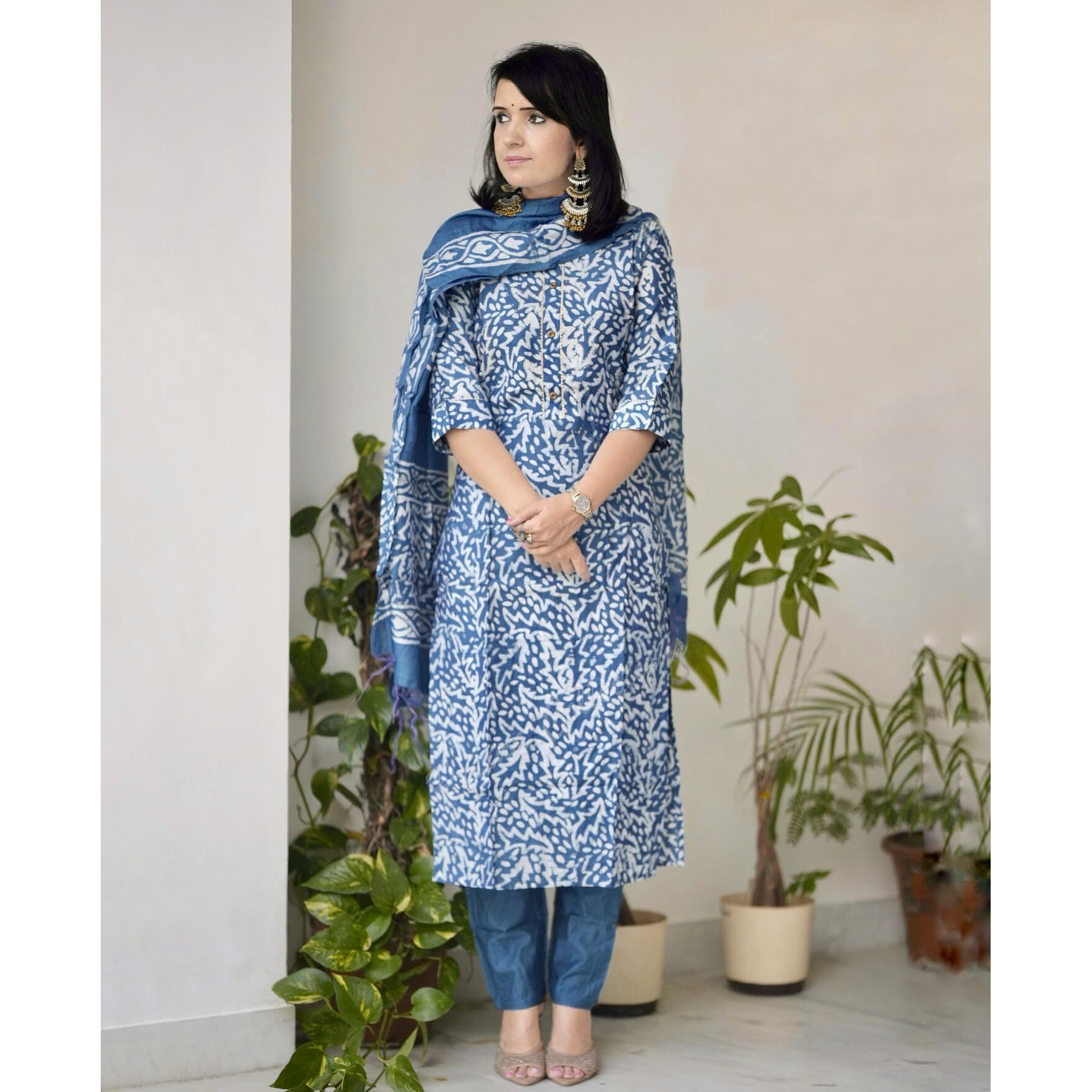 KLOSIA Women Printed Kurta and Pant Set with Dupatta (in, Alpha, M, Blue)