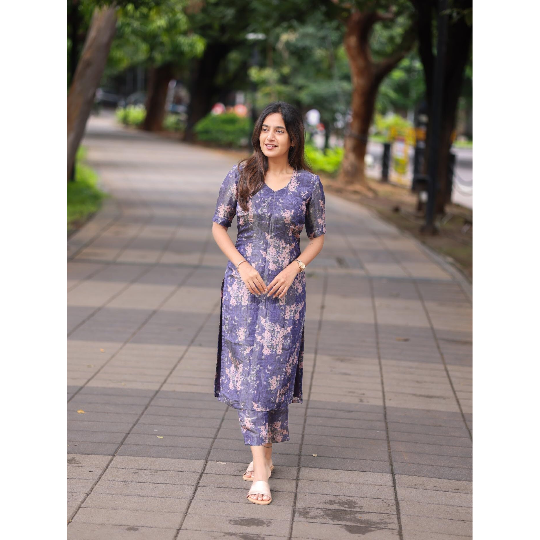 ANNI DESIGNER Women's Rayon Viscose Straight Printed Kurta with Pant (Tisur Begani_L_Begani_Large)