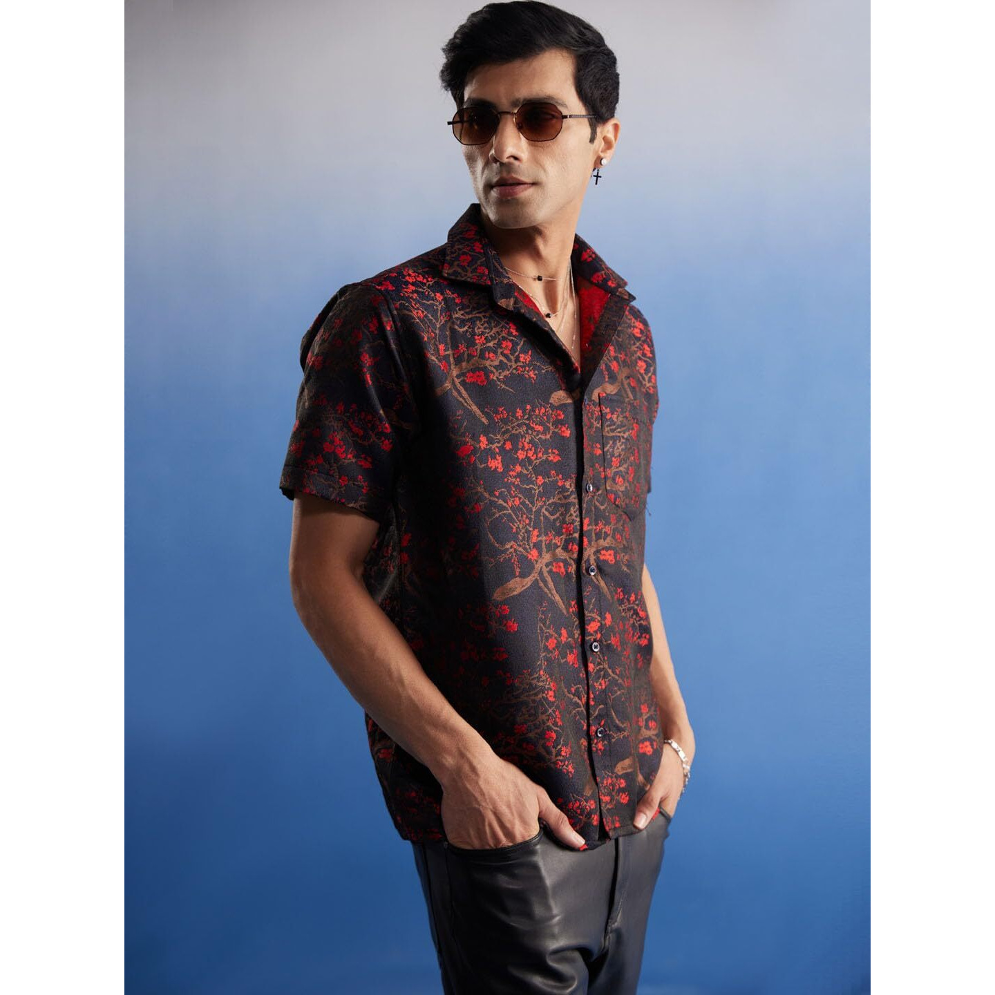 VASTRAMAY Men's Black Base Red Silk Blend Ethnic Shirt_VASMSH049_38