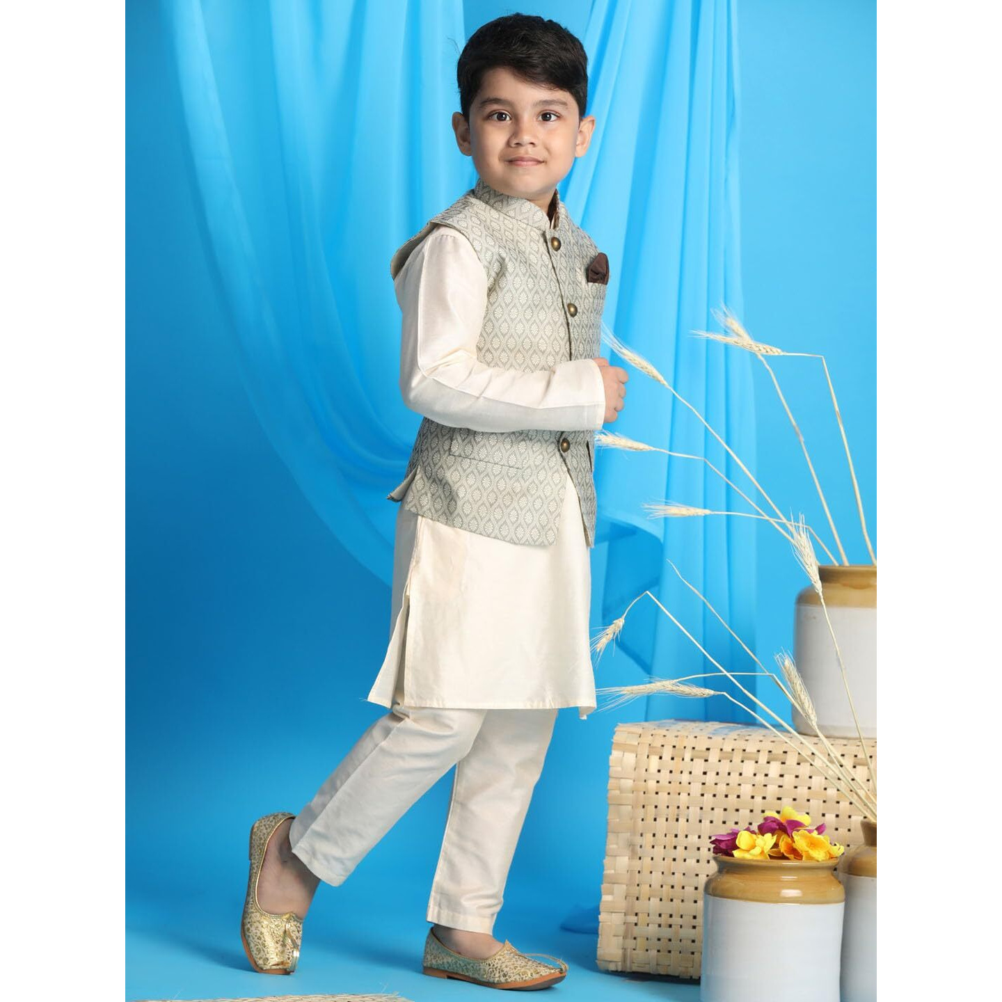 VASTRAMAY Boys' Beige And Cream Jacket, Kurta and Pyjama Set_VASBJ105BGnBK091CRnBVPCR_32