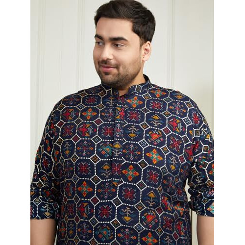 VASTRAMAY Mens Gold Foil Printed Patola Design Kurta  Full Sleeves, Mandarin Neckline, Knee-Length Ethnic Wear