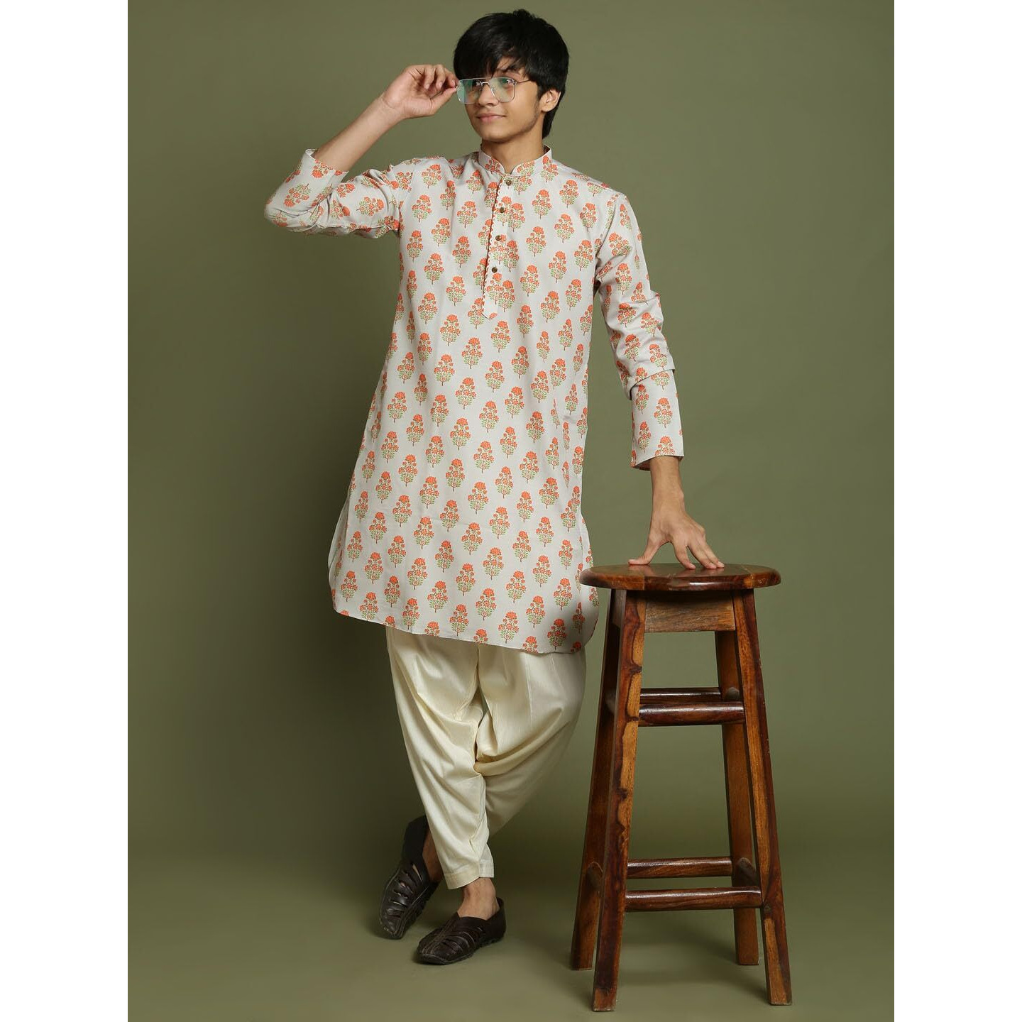 VASTRAMAY YUVA Boys' Multicolor-Base-Beige And Cream Kurta Patiala Set_VYUVBUK007BGnPTYCR_36L