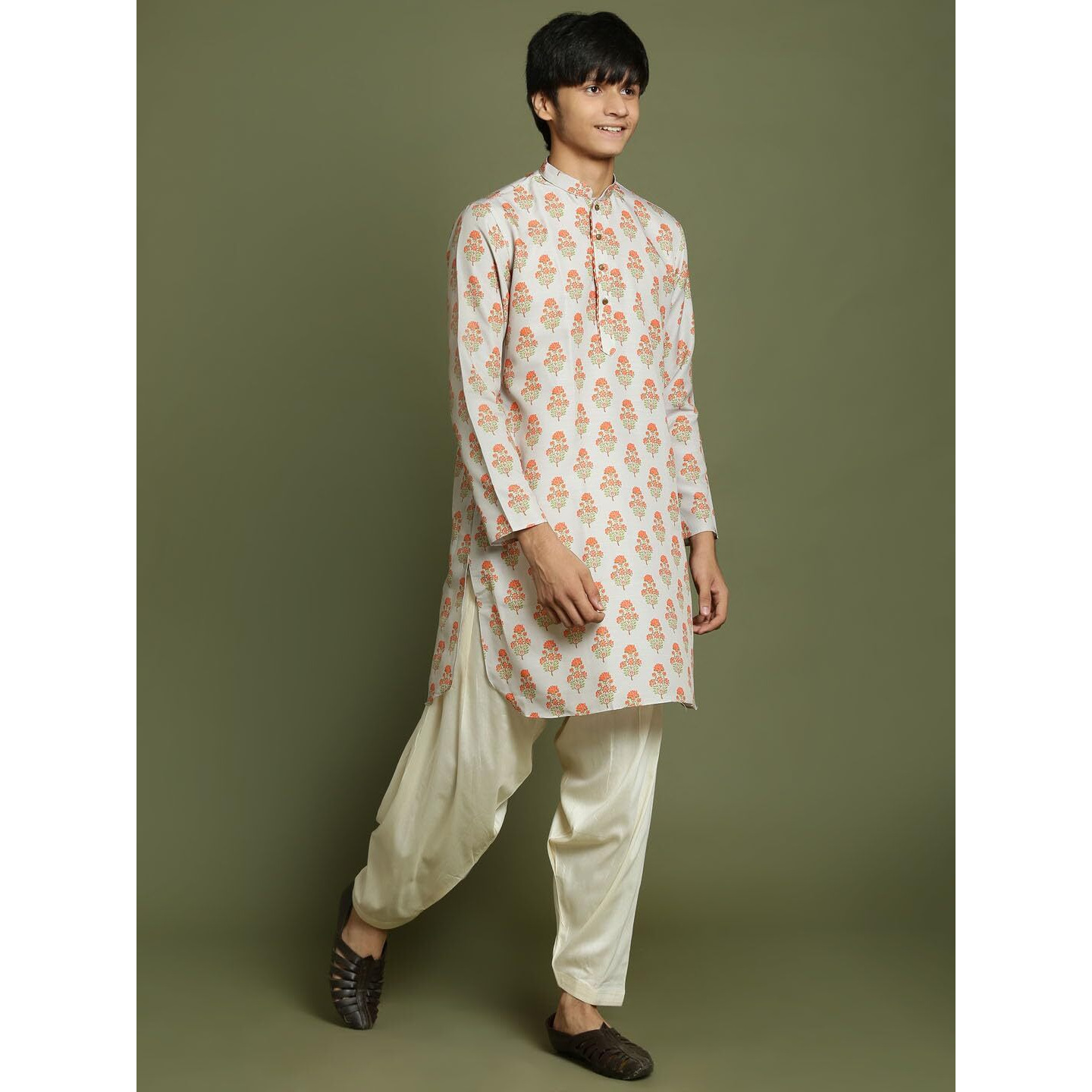 VASTRAMAY YUVA Boys' Multicolor-Base-Beige And Cream Kurta Patiala Set_VYUVBUK007BGnPTYCR_36L