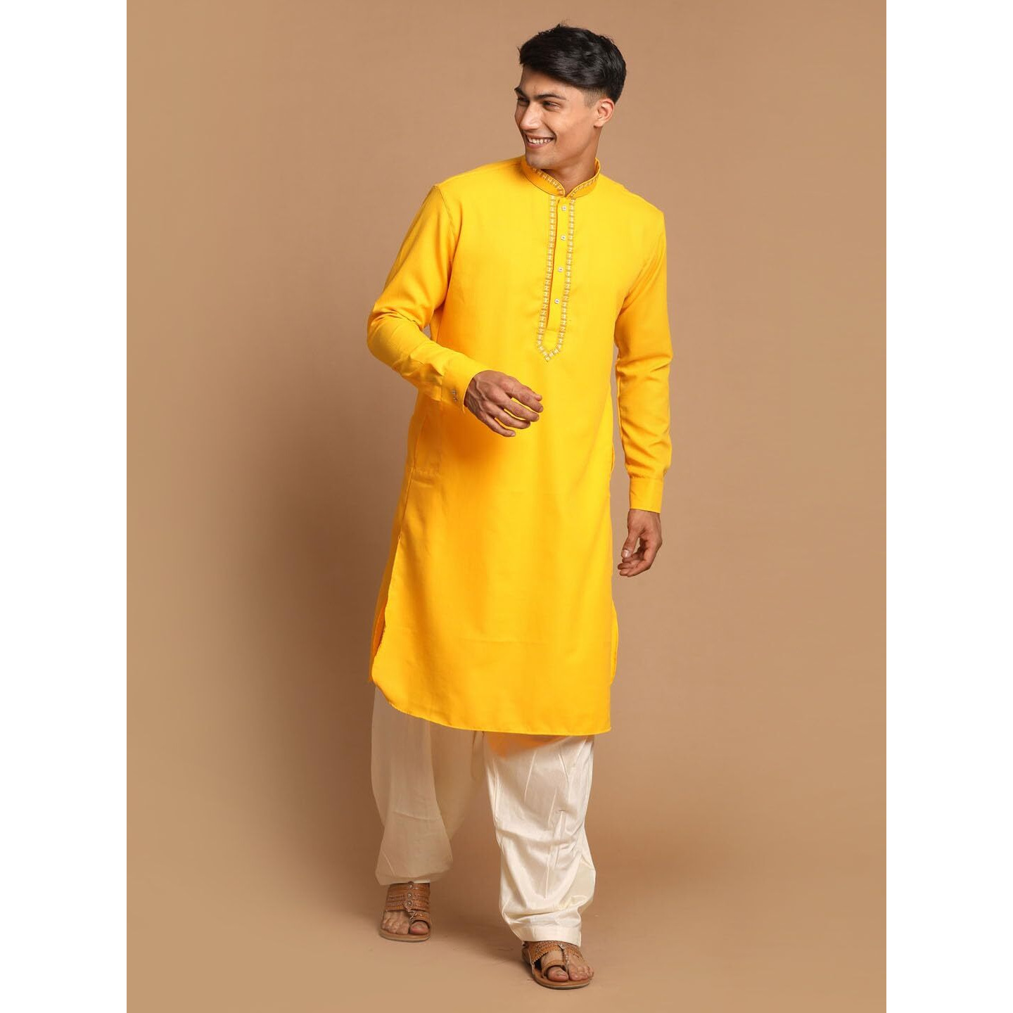 VASTRAMAY Men's Yellow And Cream Cotton Blend Kurta and Patiala Set_VASMK157YWnPTYCR_42