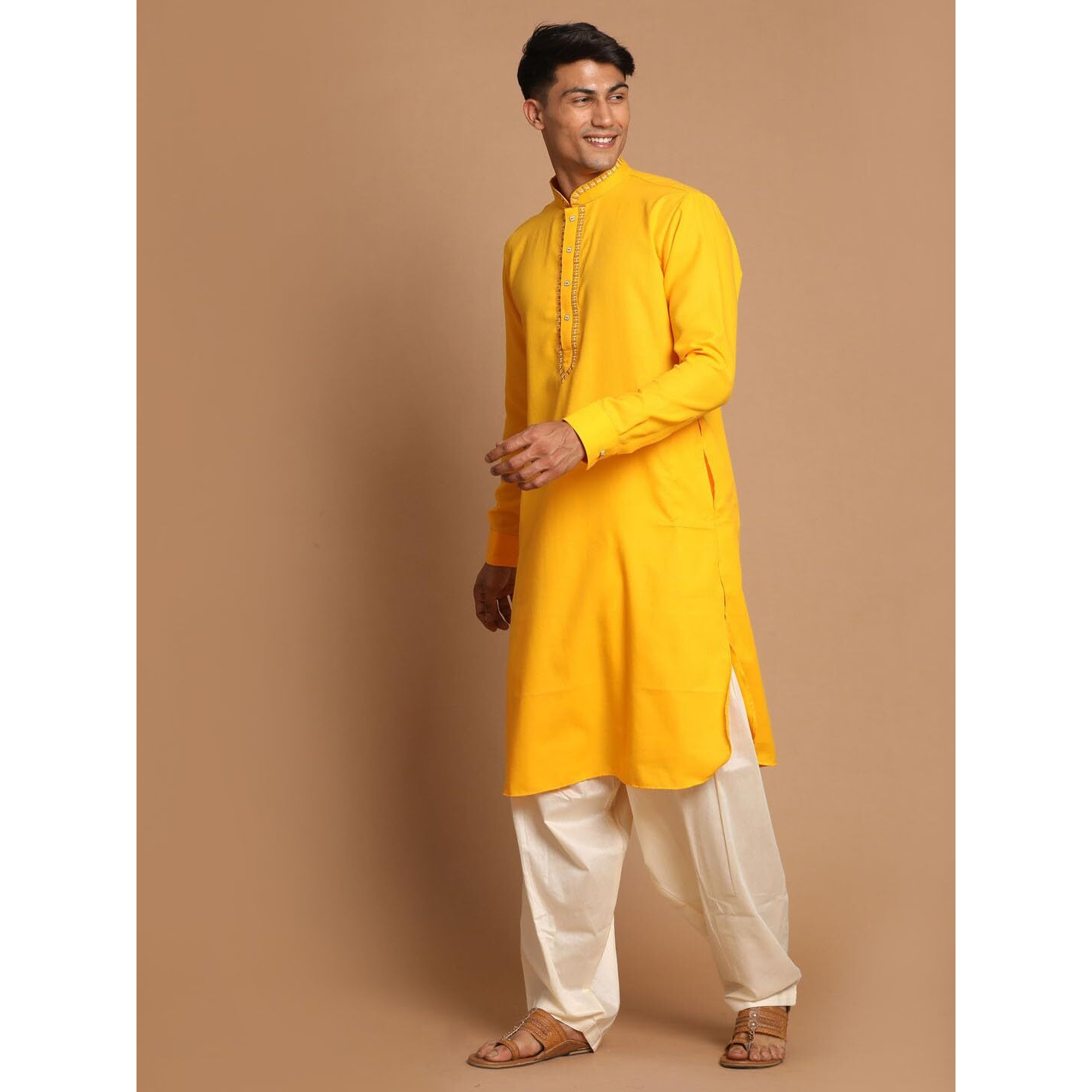 VASTRAMAY Men's Yellow And Cream Cotton Blend Kurta and Patiala Set_VASMK157YWnPTYCR_42