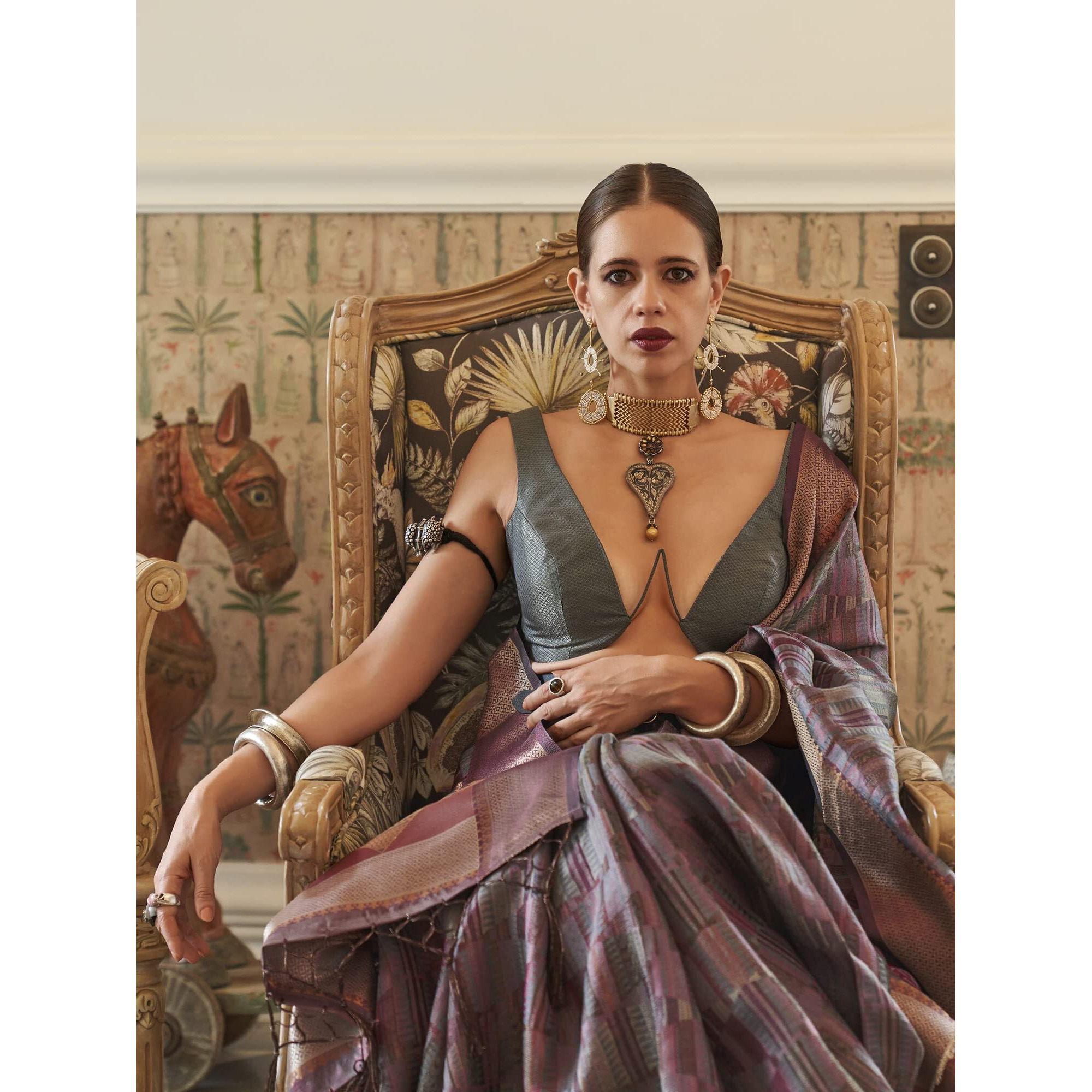 AKHILAM Womens Woven Design Organza Saree With Unstitched Blouse Piece (Mauve_KALKI309002_RJ)
