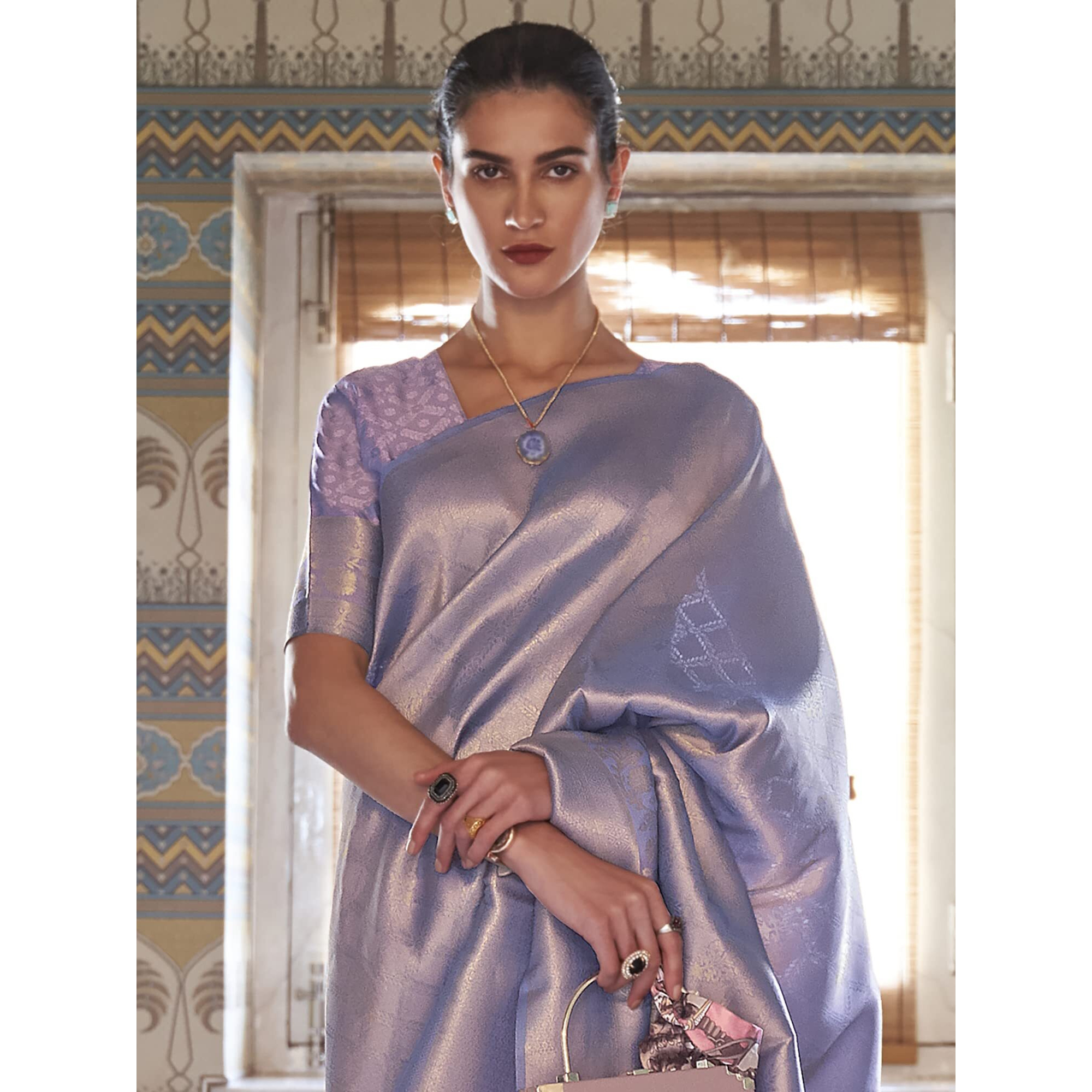 AKHILAM Womens Kanjivaram Banarasi Silk Woven Design Saree With Unstitched Blouse Piece (Lavendar_KMBHP236002_RJ), Multicolor