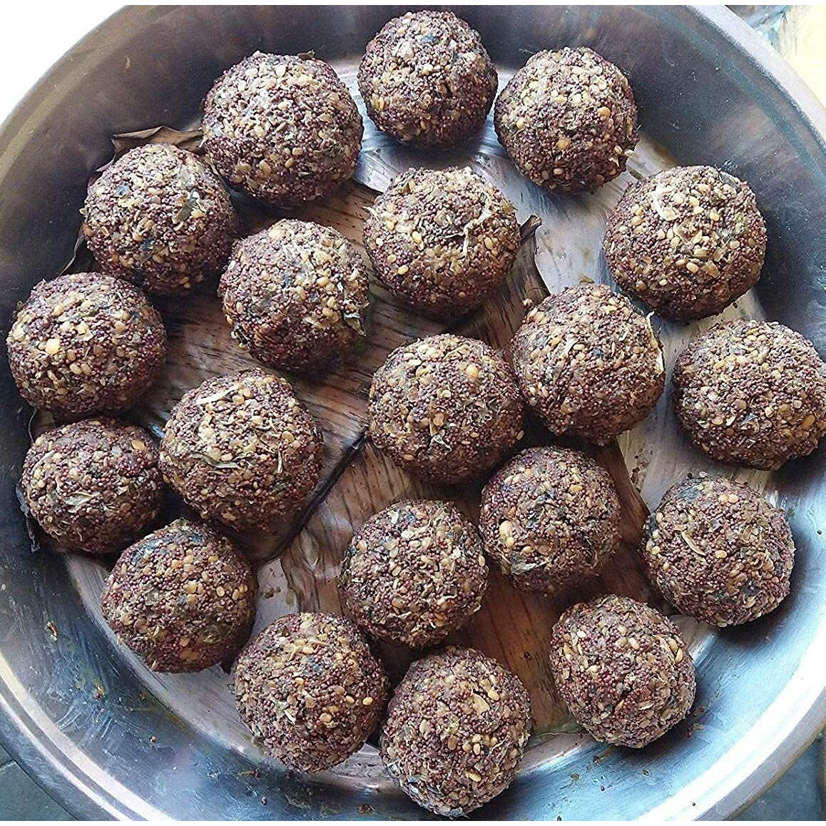 Vils South Indian Recipe-Thalippu Vengaya/Sun-Dried Kari/Onion Vadagam to Prepare Sambar, Kootu, Karakuzhambu (200 Gram)