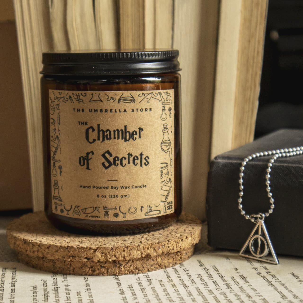 THE UMBRELLA STORE The Chamber of Secrets Scented Candle| Harry Potter Themed Scented Candle| Eco Friendly | Luxury Scented Candle | Home Decor Candle (The Chamber of Secrets)
