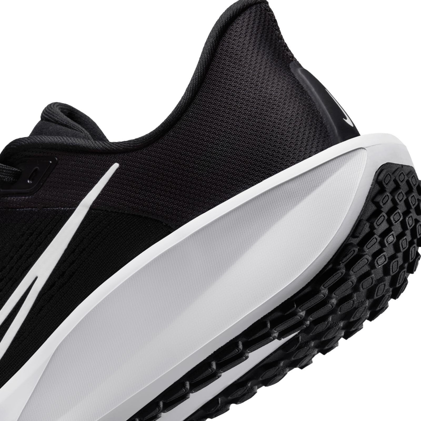 Nike Quest 6 Men's Road Running Shoes (6)