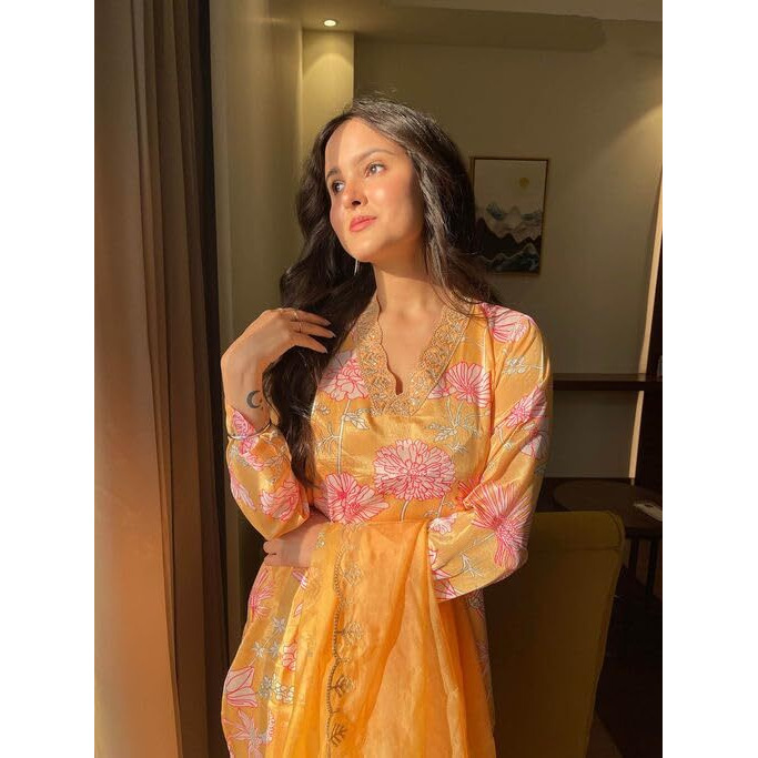 SHIENZY Women's Cotton Blend Kurta Set (1500SHZ_Mustard_M)