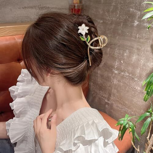 Geocarter Floweral Hair Clutcher For Women|Alloy Metal Hair Claws For Girls|Premium&Lightweight Cute Designs Claw|Suitable In Various Occasions|Smooth Edges&Handmade Accessories|Pack -1,Multi Color