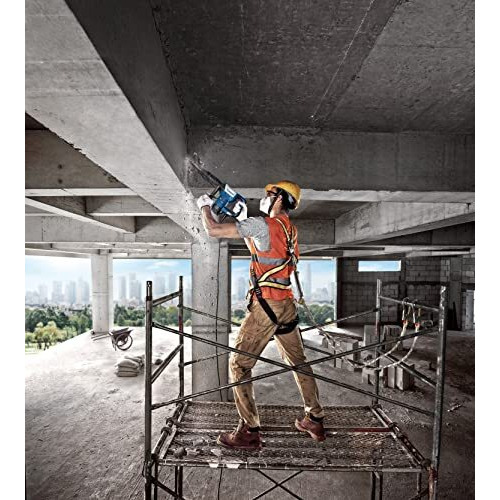 Bosch Gsh 500 Corded Electric Demolition Hammer With Hex, 1,100W, 2,900 Bpm, 7.8 J, 5.6 Kg, Low Vibration + 1 Pointed Hex Chisel, 280 Mm, 17 Mm Shank, 280 Mm& Carrying Case, 1 Year Warranty