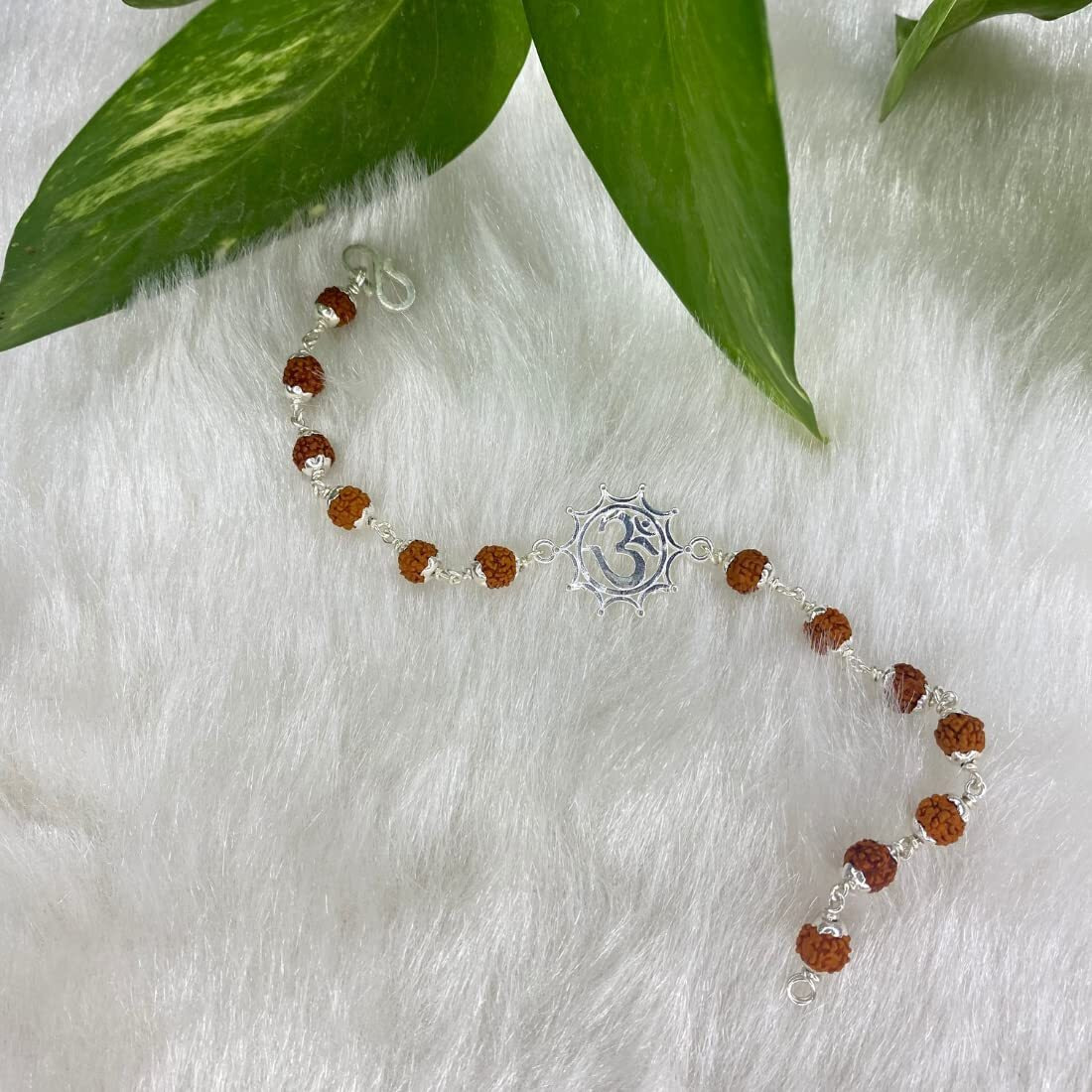 Hem Jewels Pure Silver Rudraksh Rakhi With Om Motif For Brother (Hj_Rkh39)