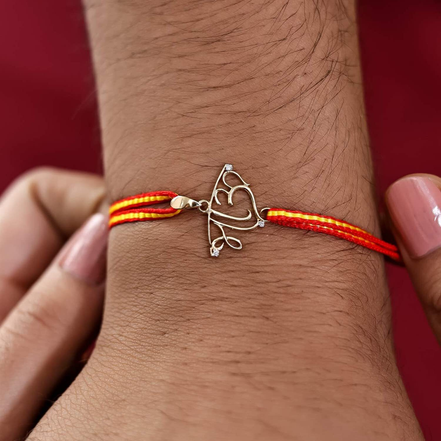 Kuberbox Bhai 14K Gold And Diamond Rakhi Bracelet For Brother